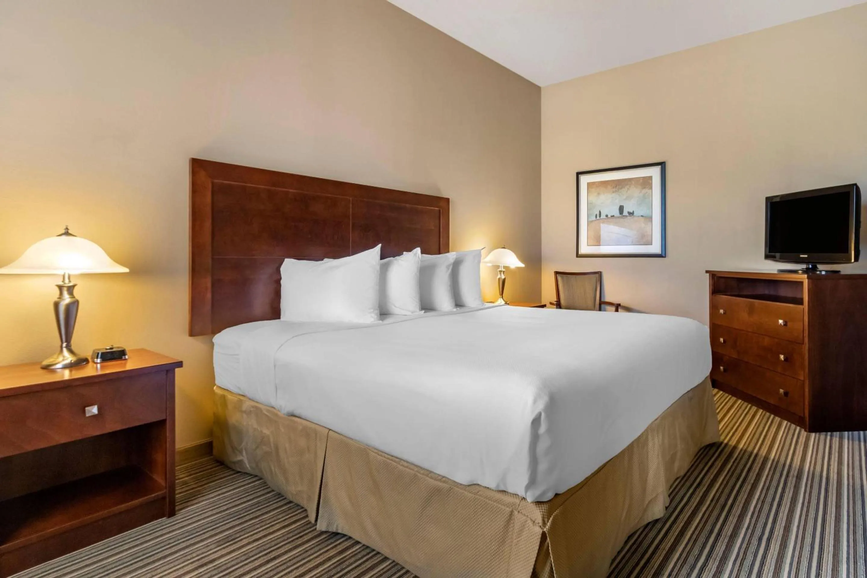 Bedroom, Bed in Quality Inn & Suites