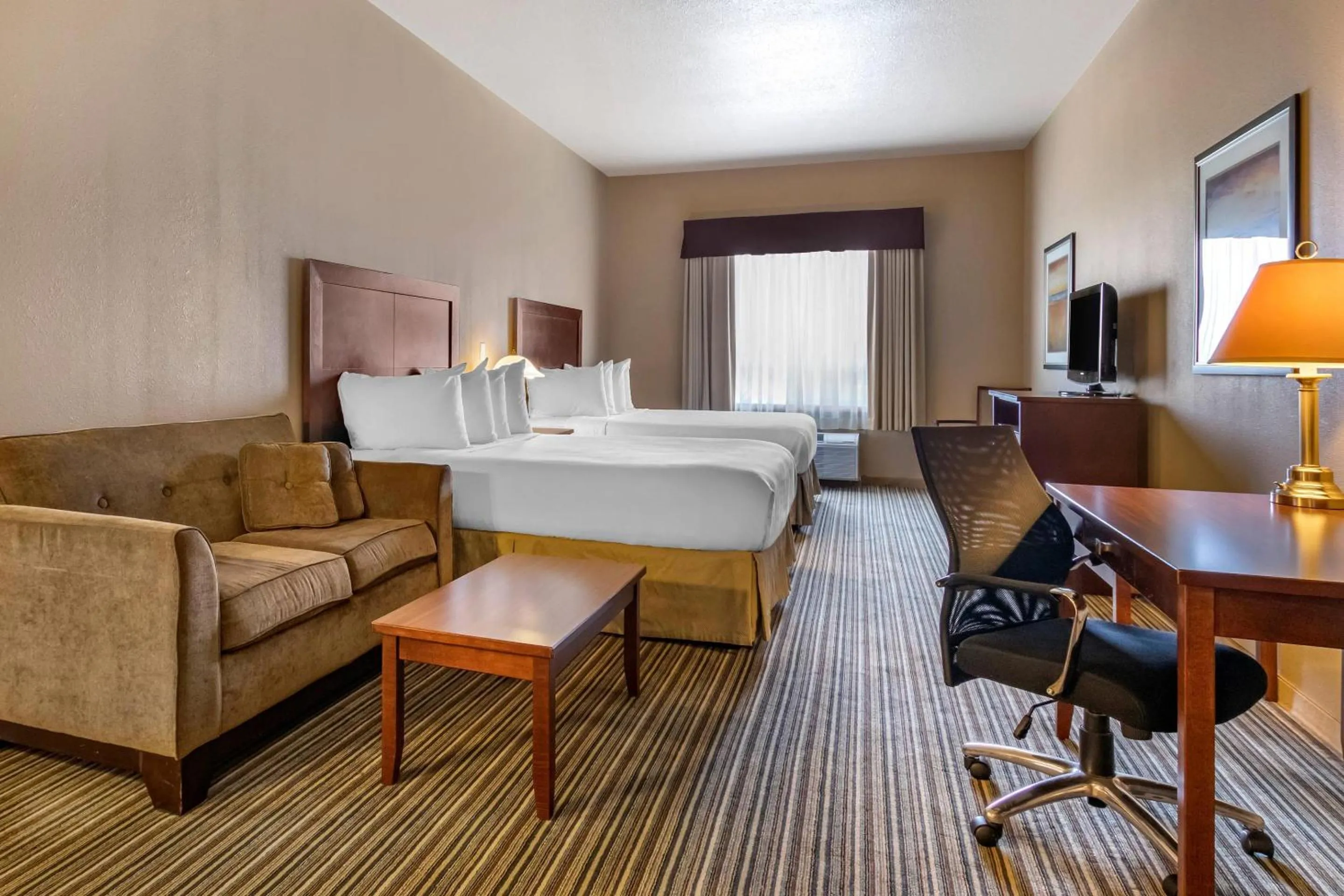 Bedroom, Bed in Quality Inn & Suites
