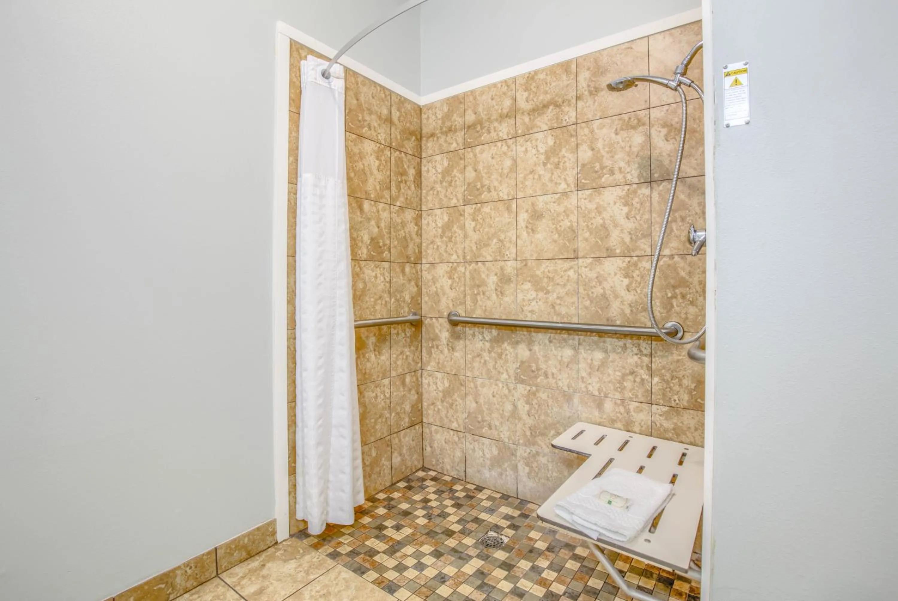 Queen Room with Two Queen Beds - Accessible/Non-Smoking  in Quality Inn Gulf Shores Airport