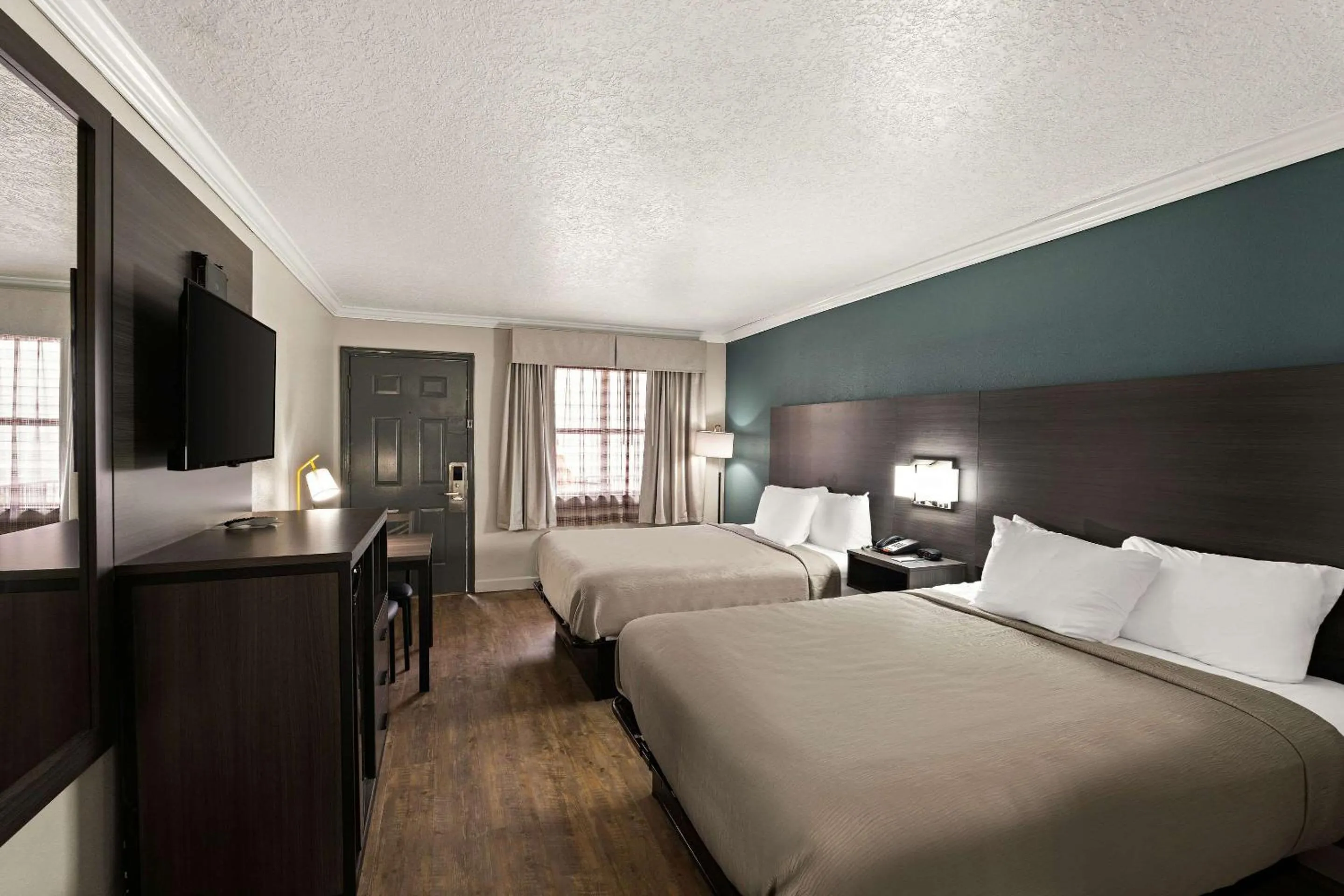 Bedroom, Bed in Quality Inn Ocean Springs - Biloxi East