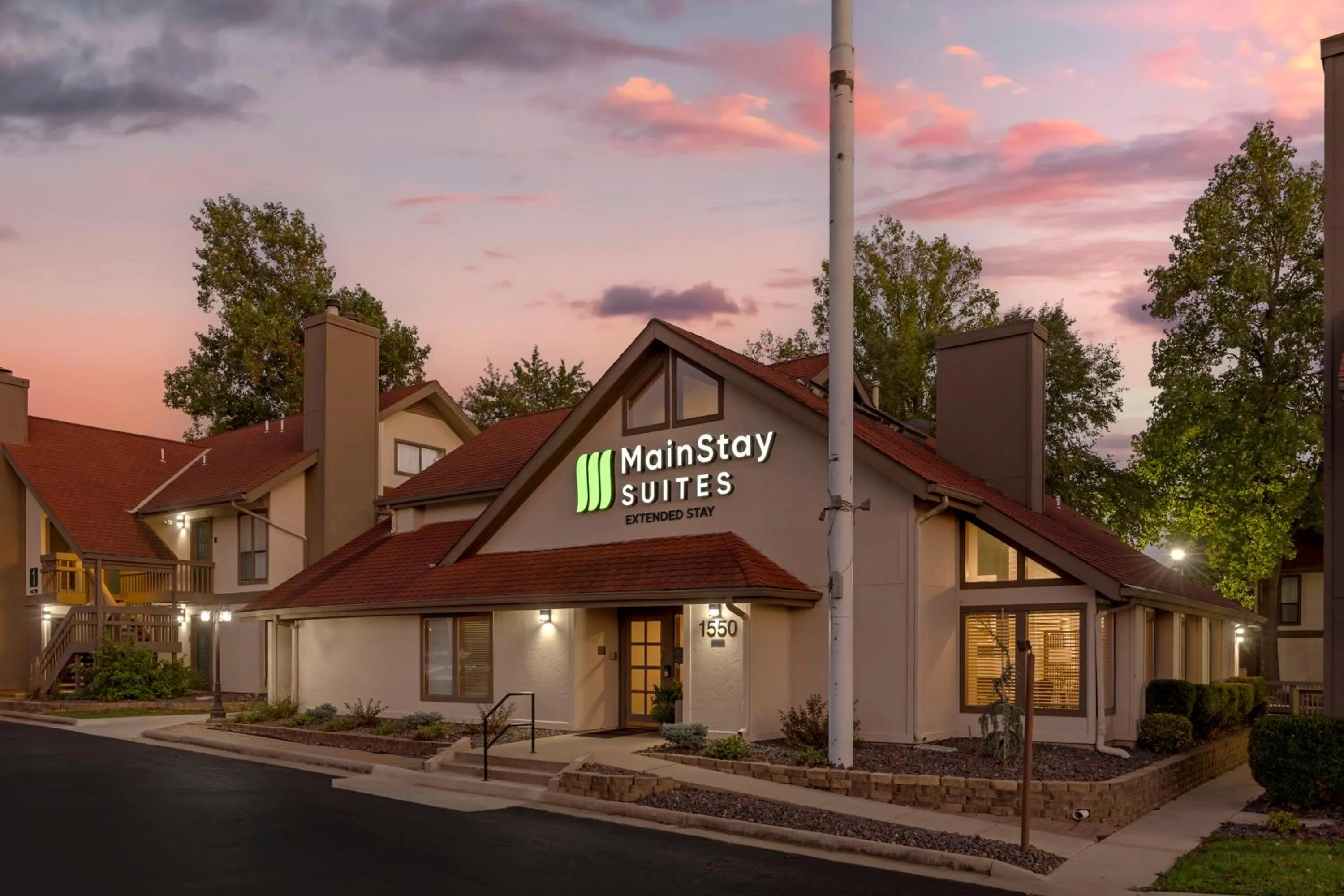Street view in MainStay Suites Springfield South - Battlefield Rd