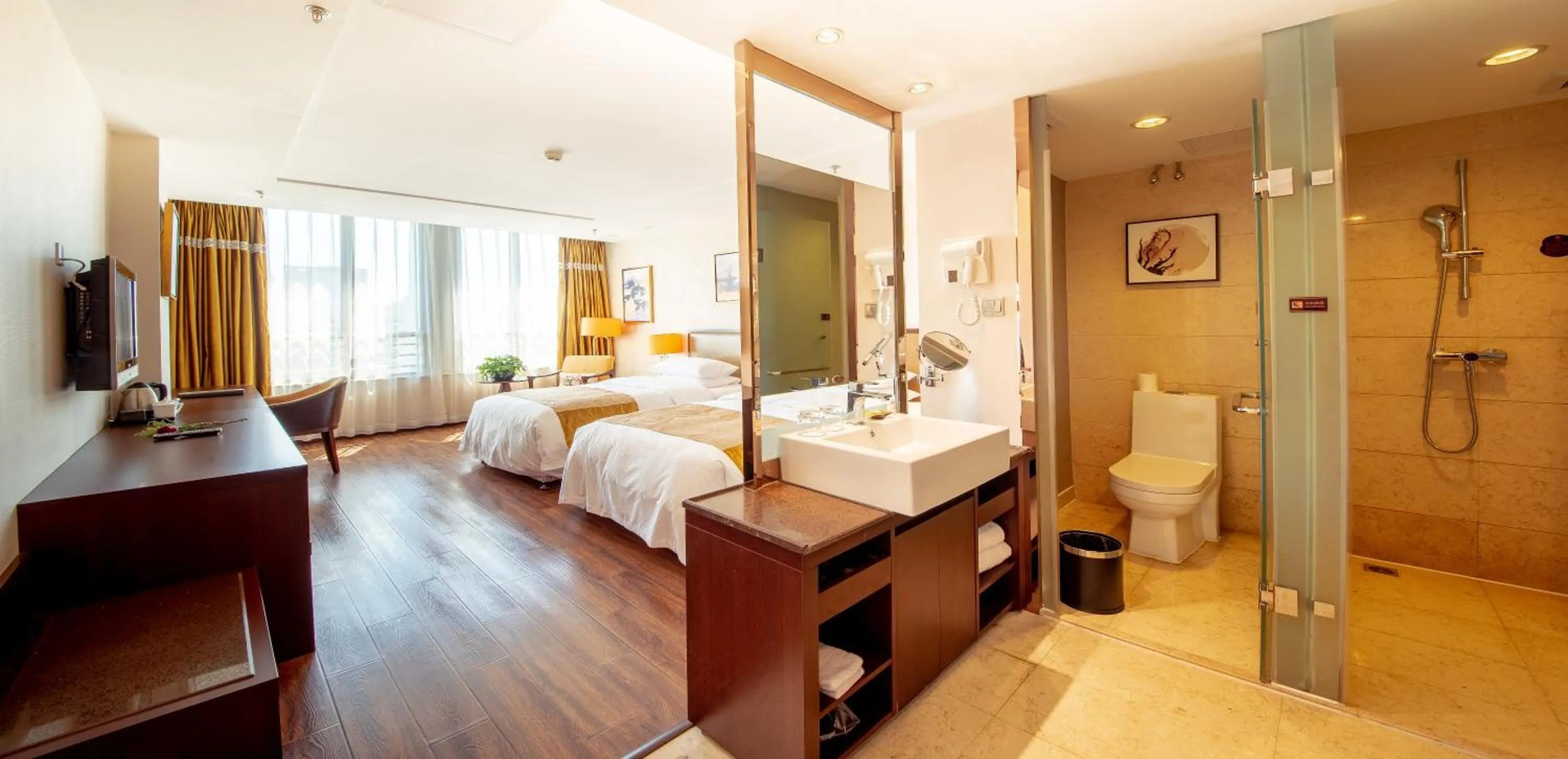 Photo of the whole room, Bed in Beijing Sunflower Hotel--Beijing Universal Studios Resort