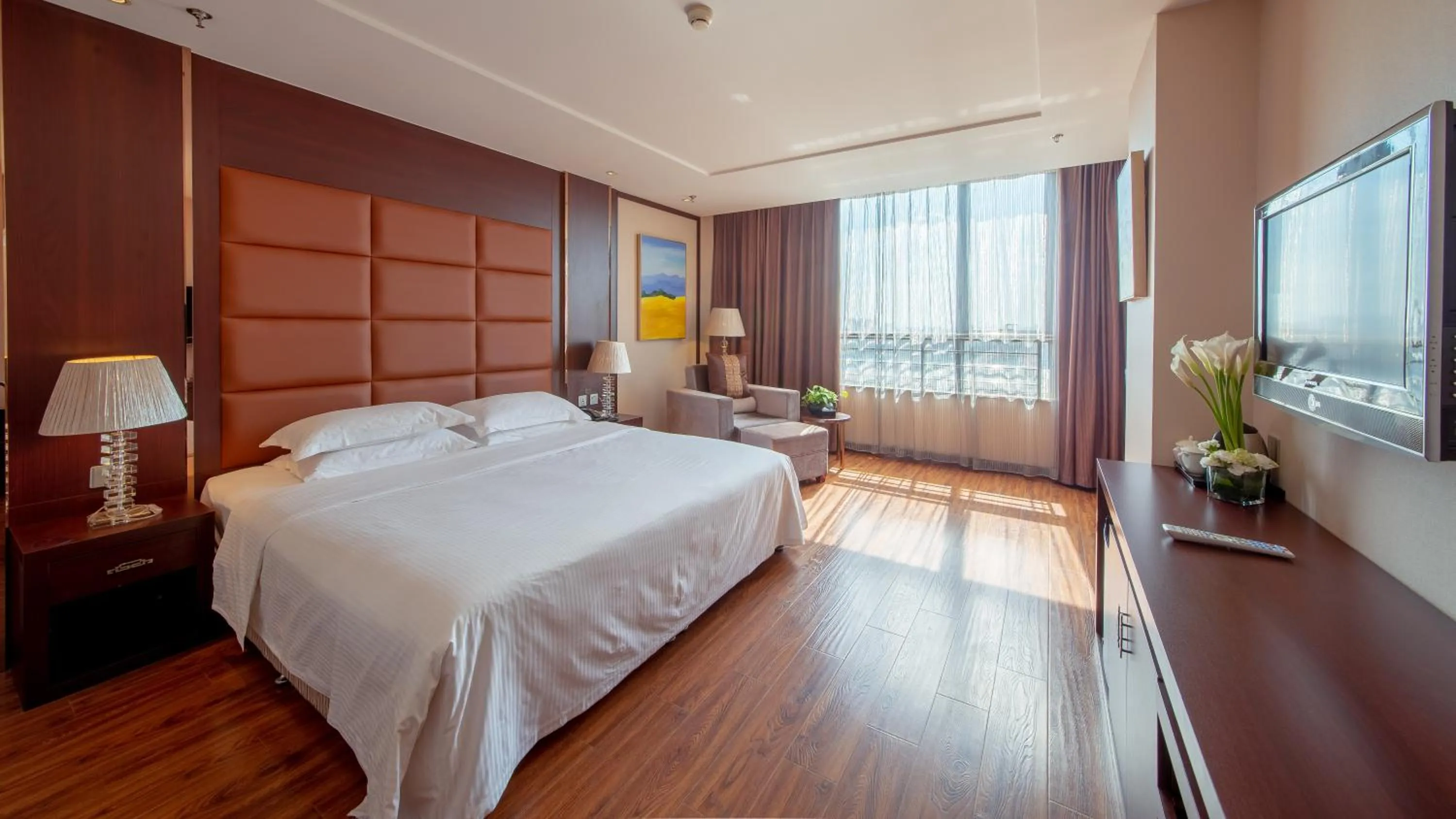 Photo of the whole room, Bed in Beijing Sunflower Hotel--Beijing Universal Studios Resort