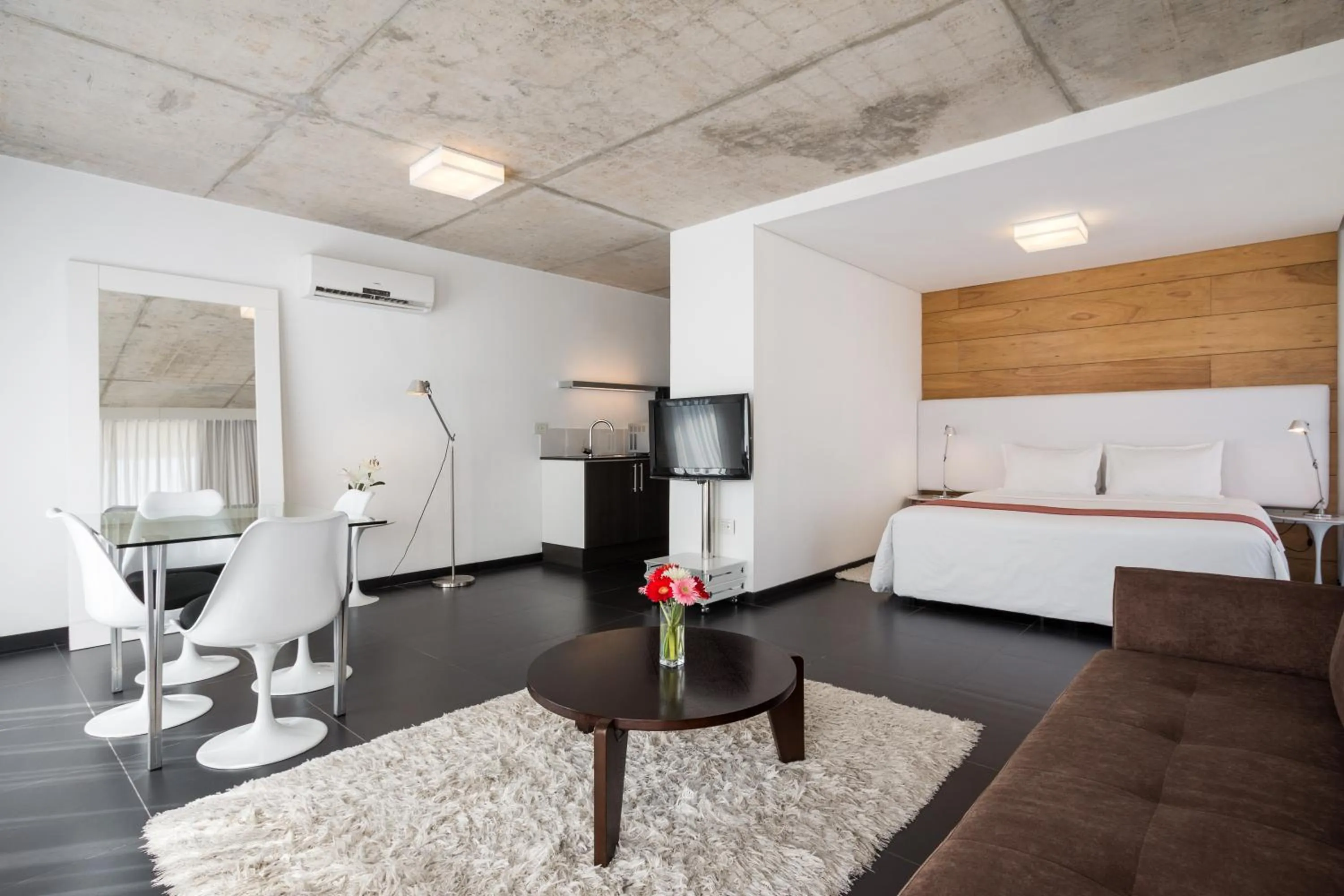 Loft Suite in Costa Colonia - Riverside Boutique Hotel