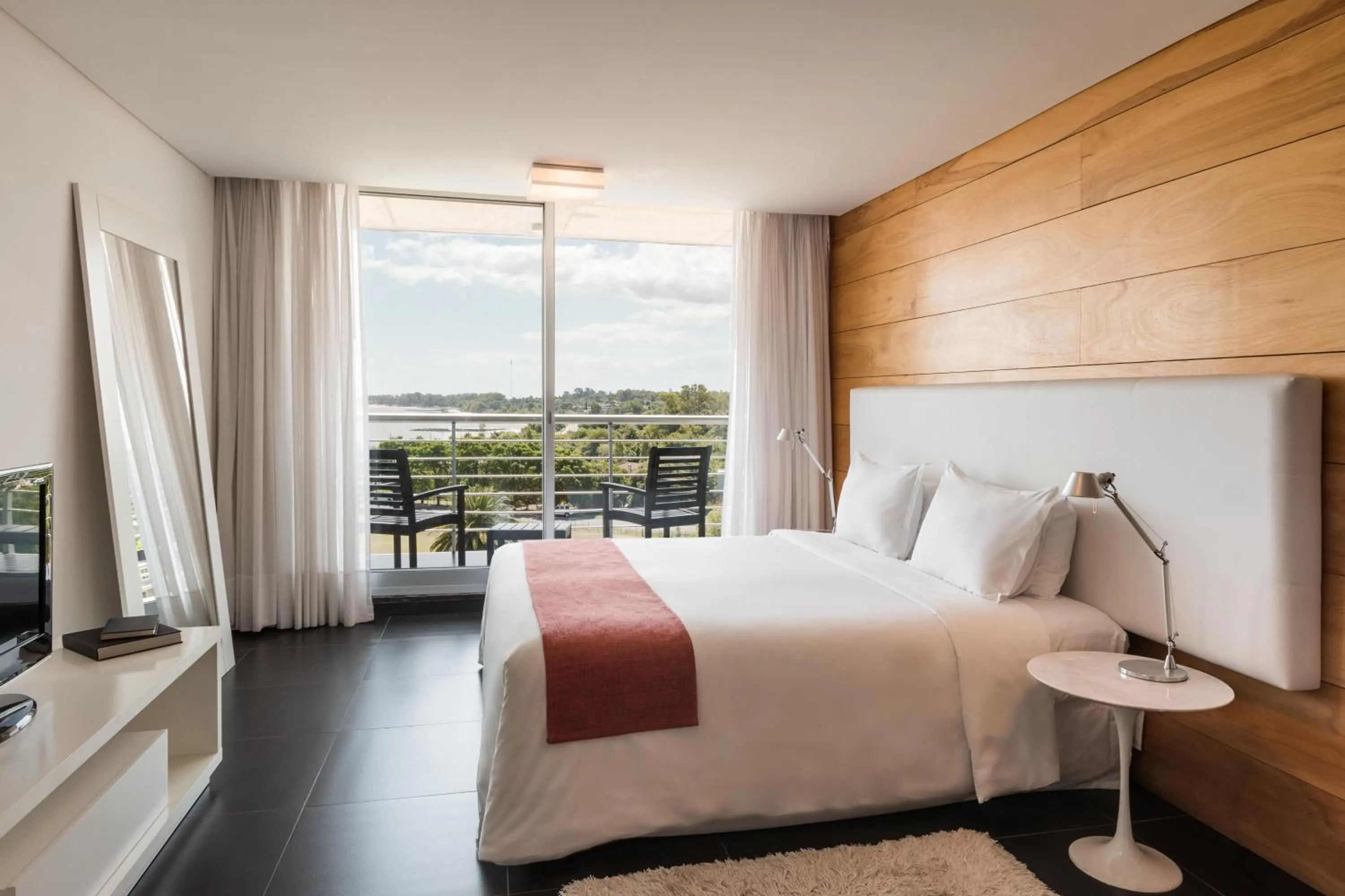 Loft with River View in Costa Colonia - Riverside Boutique Hotel