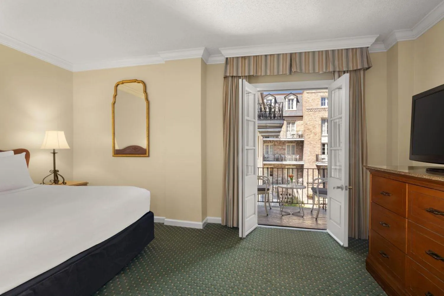 King Room with Balcony in Maison Dupuy Hotel