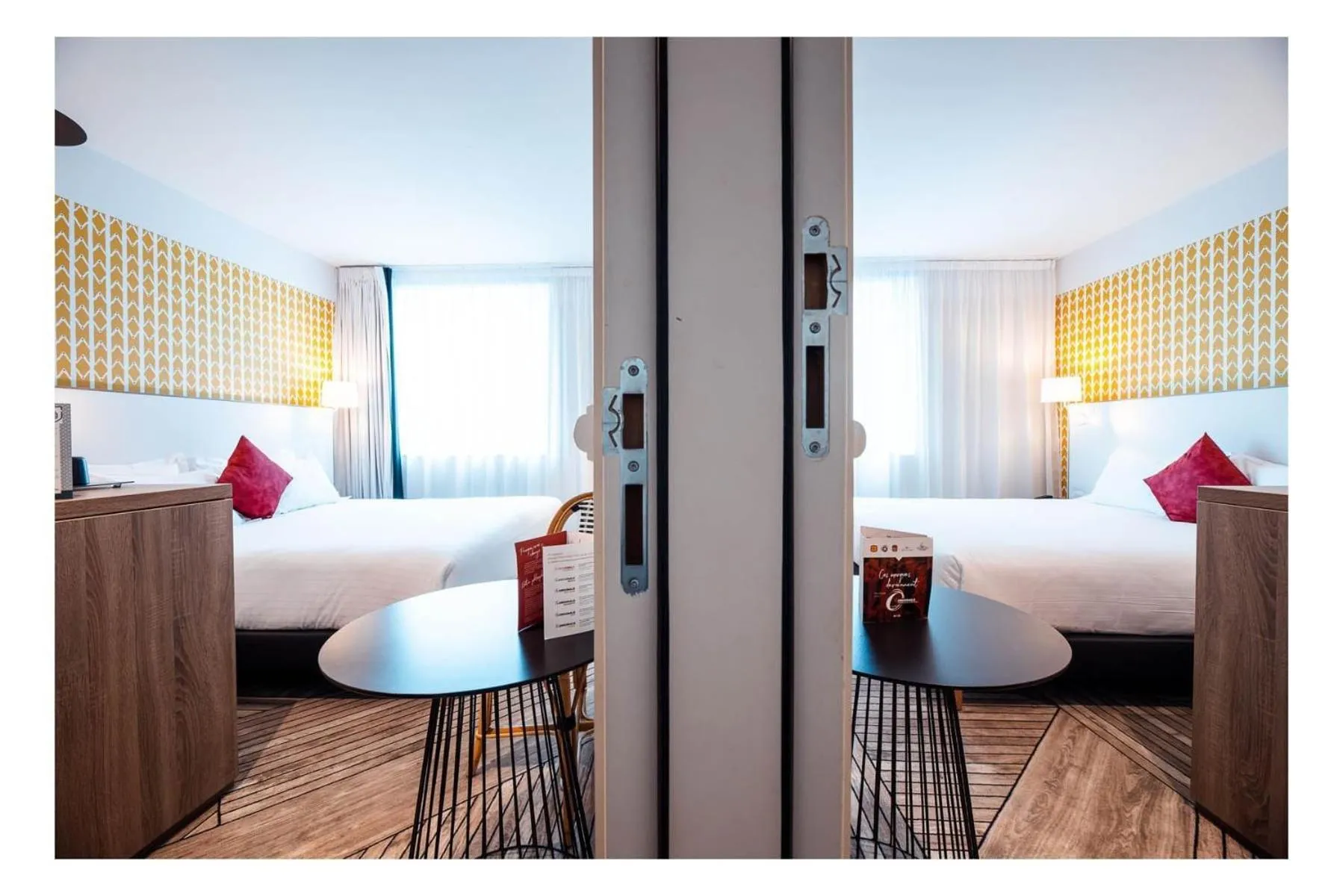 Family Suite in The Originals Boutique, Hôtel Maison Montmartre Paris Les Puces