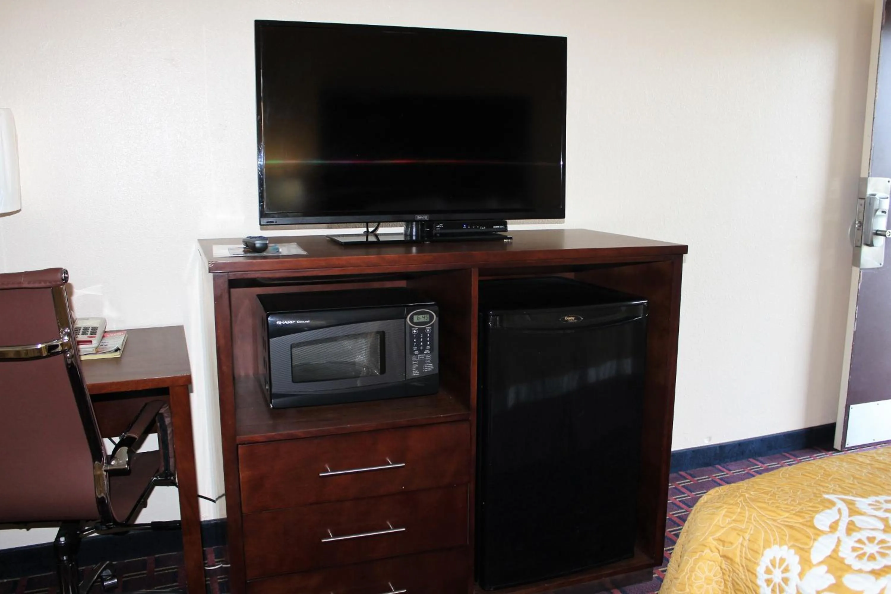 King Room - Non-Smoking in Bluegrass Inn