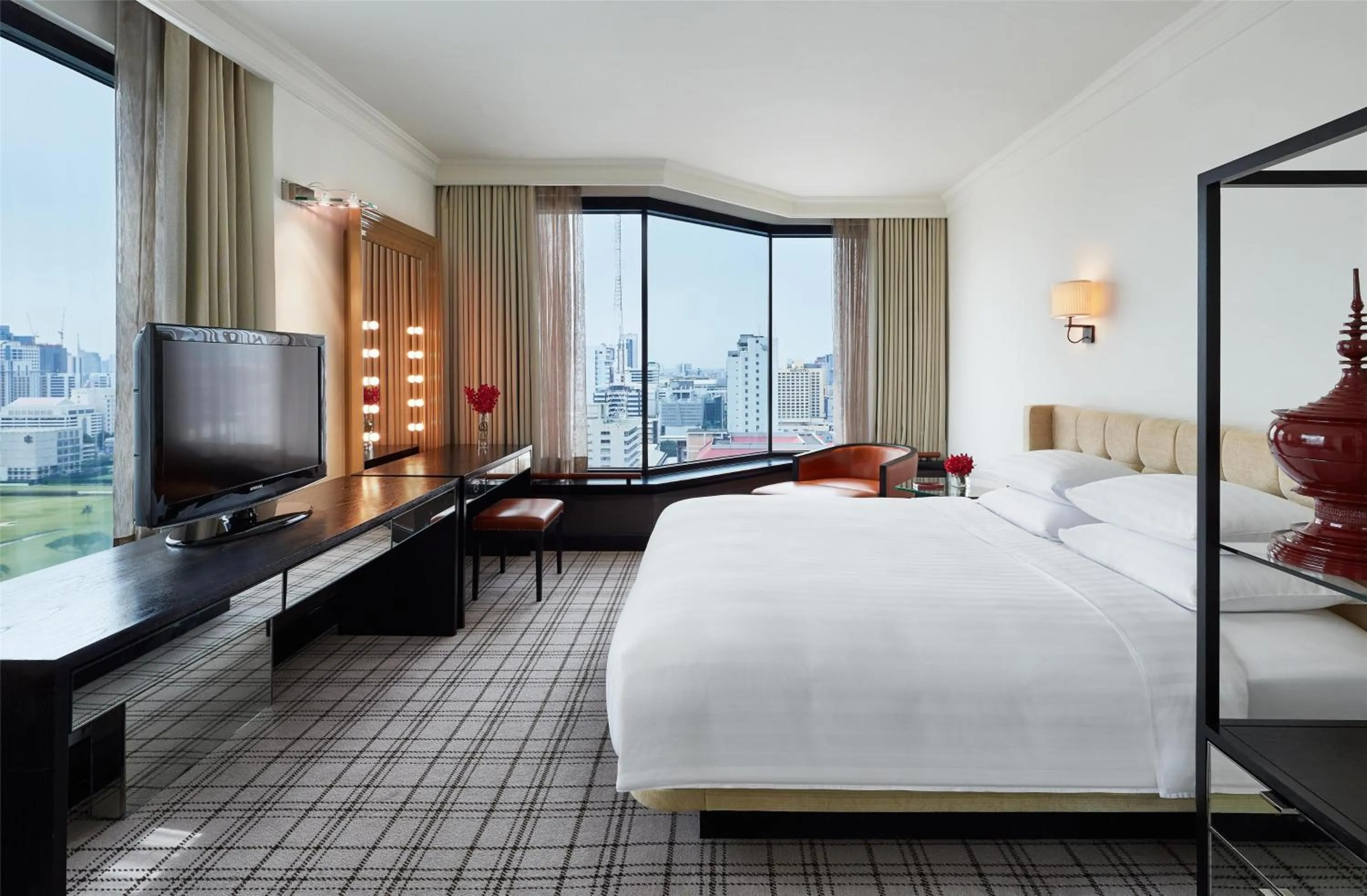 Grand Executive King Suite in Grand Hyatt Erawan Bangkok