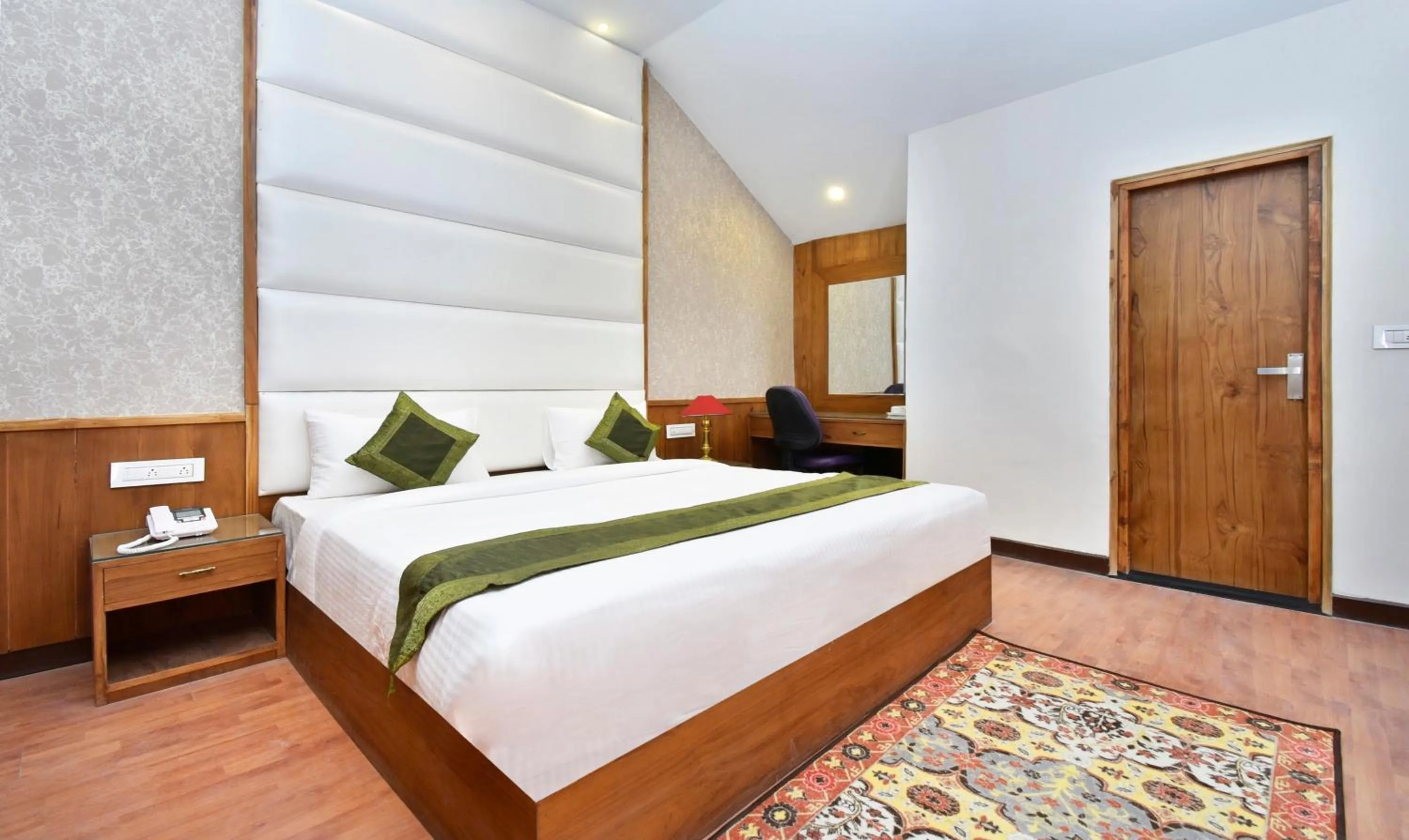 Family Suite 3 bed in Hotel Snowcrests Manor