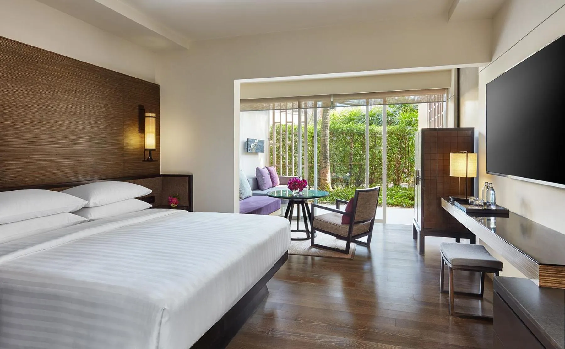 Deluxe King Room - single occupancy - Club Access in Hyatt Regency Hua Hin