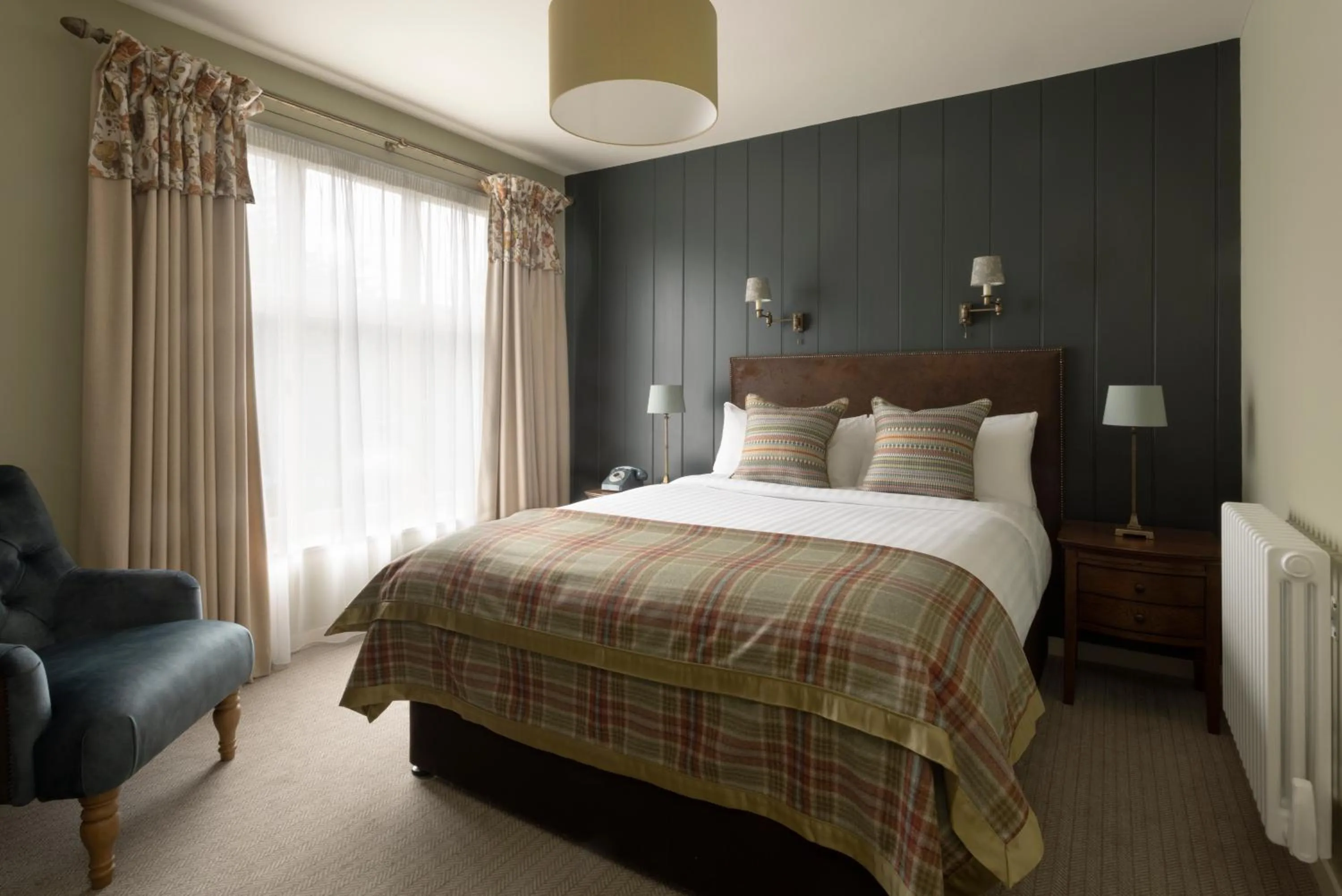 Feature Double Room in Balmoral Arms