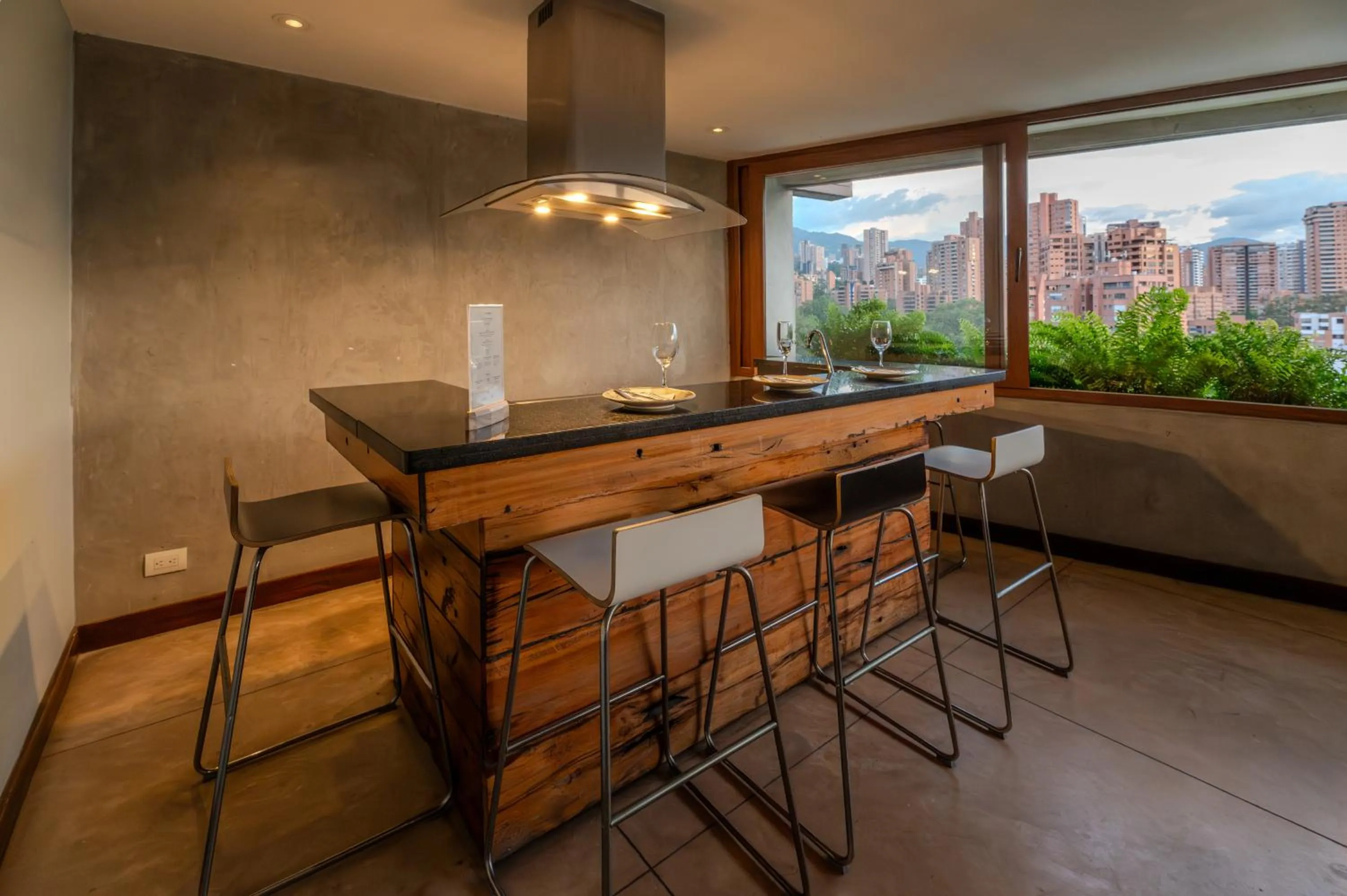 Deluxe Suite in The Charlee Hotel