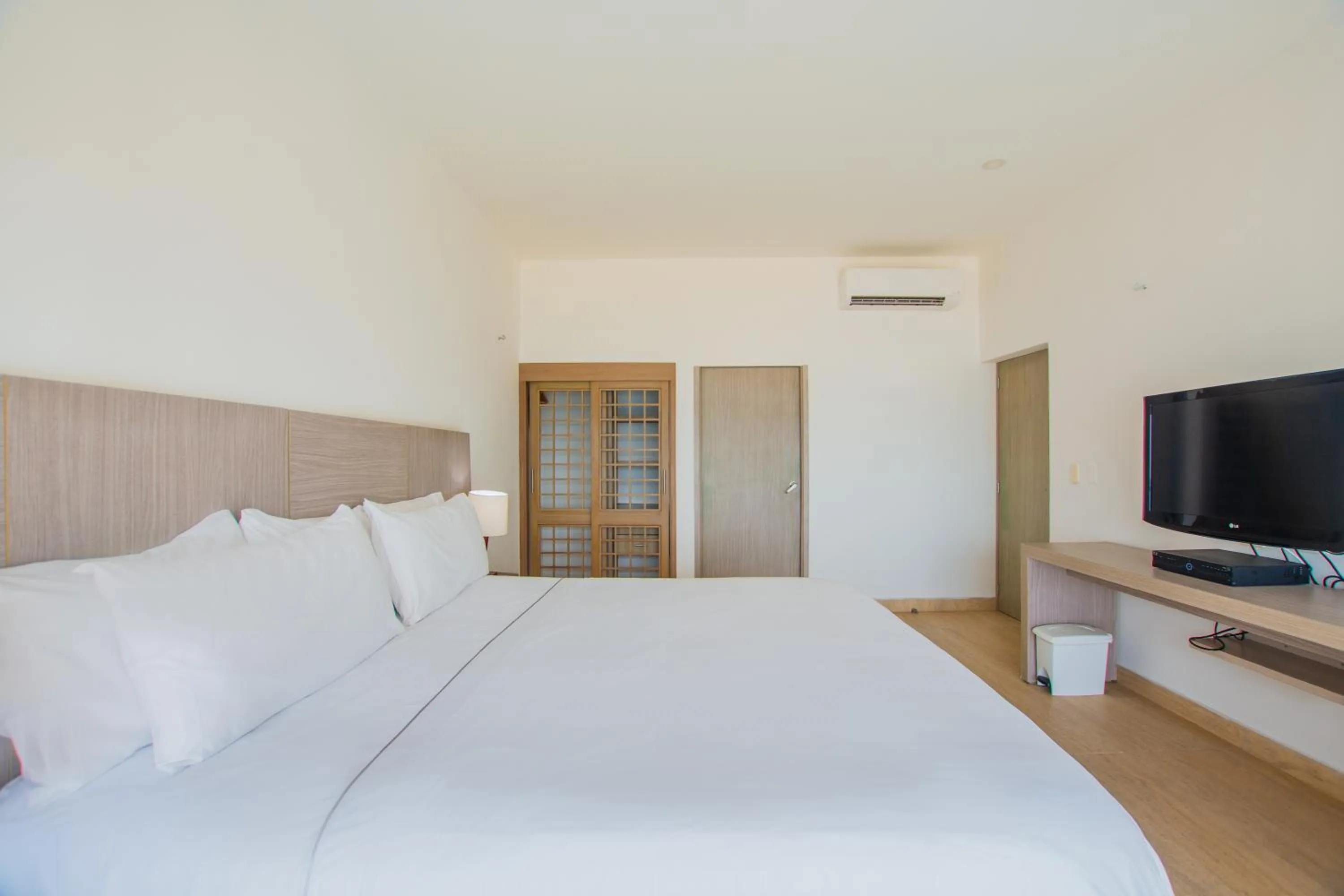 Suite with Sea View in Tamaca Beach Resort