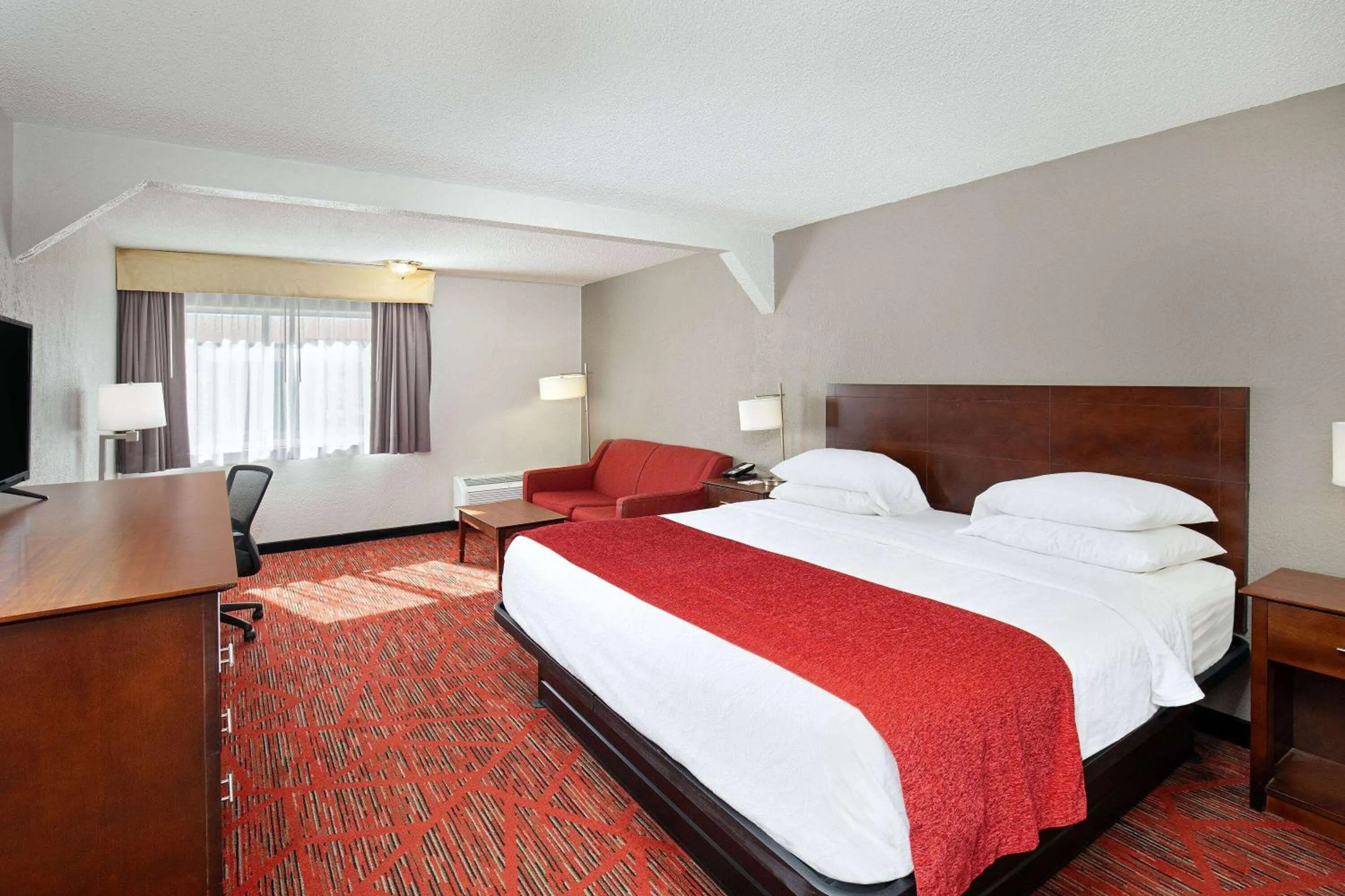 King Room - Mobility Access/Non-Smoking in Ramada by Wyndham Bowling Green