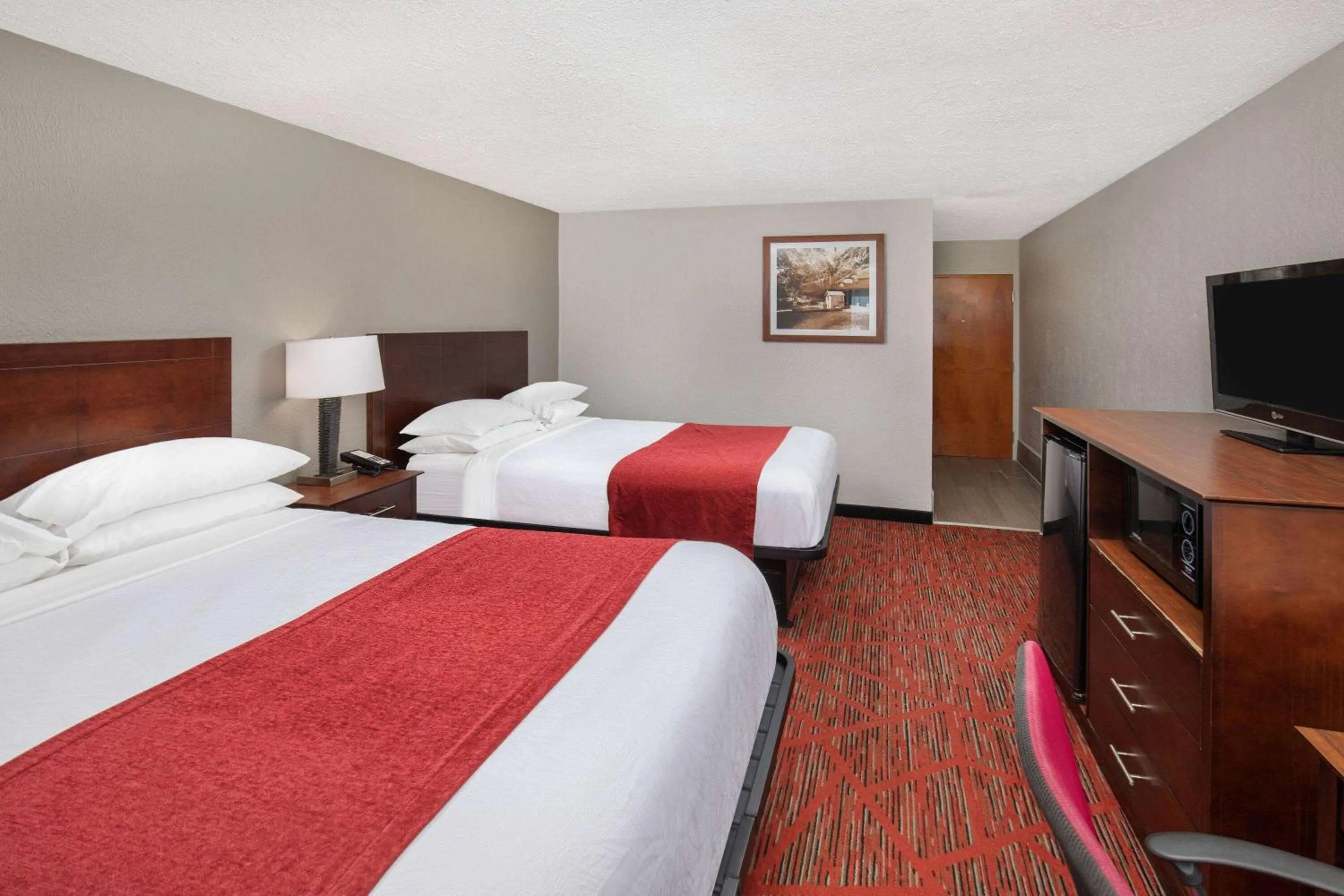 Queen Room with Two Queen Beds - Mobility Access/Non-Smoking in Ramada by Wyndham Bowling Green