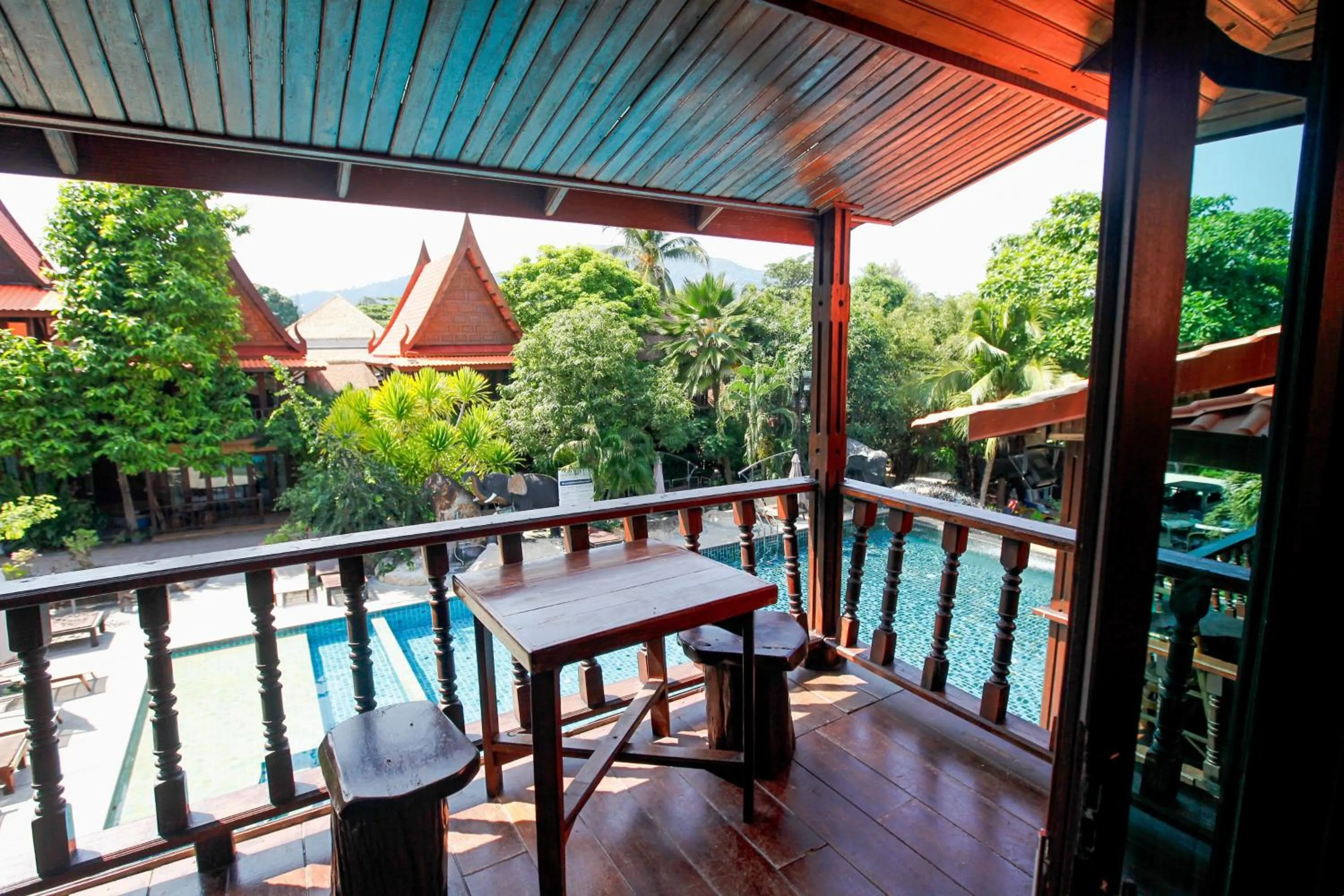 Deluxe Thai Pool View in Anda Lipe Resort