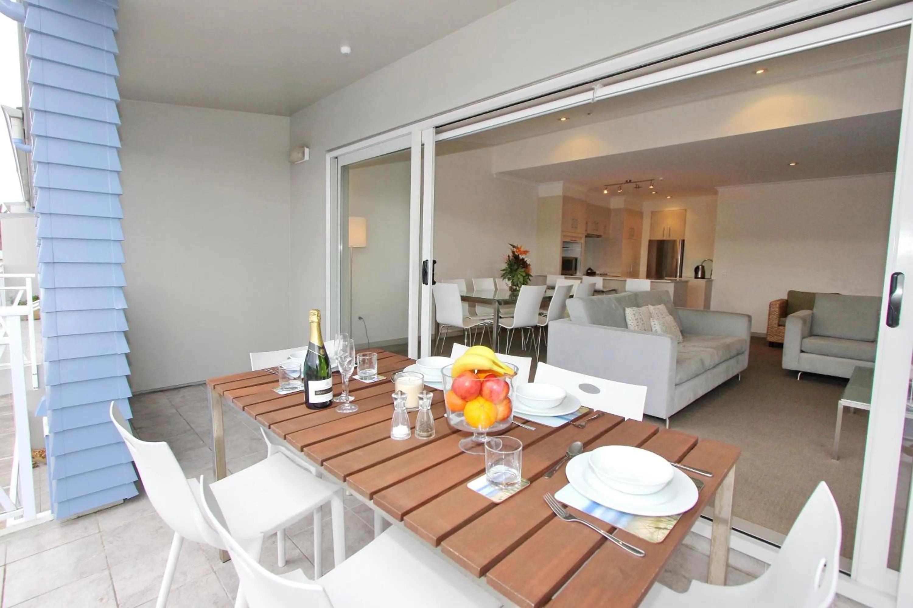 Family Three-Bedroom Apartment in Crow's Nest Apartments