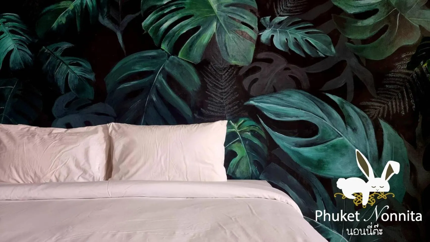 Deluxe King Room in Phuket Nonnita Boutique Resort - SHA Plus