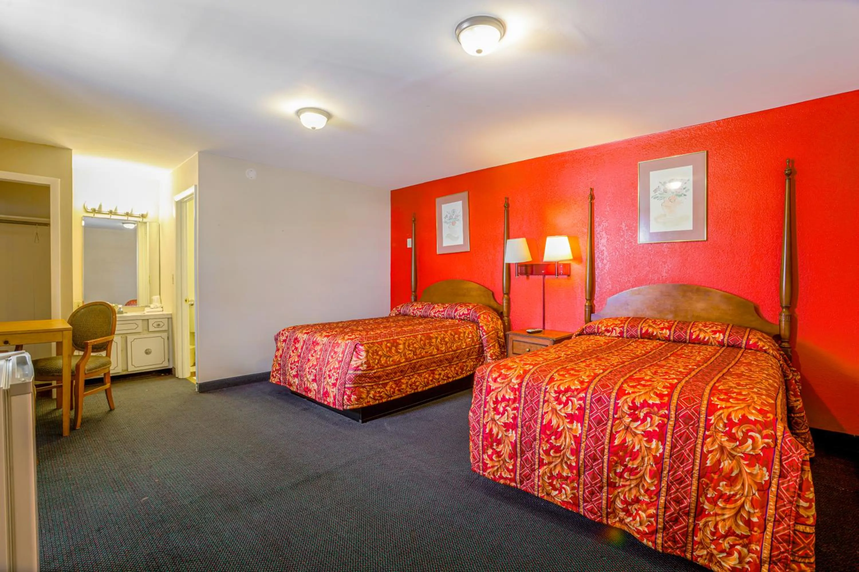 2 Full Beds Non-Smoking in Dutch Motel Palmyra