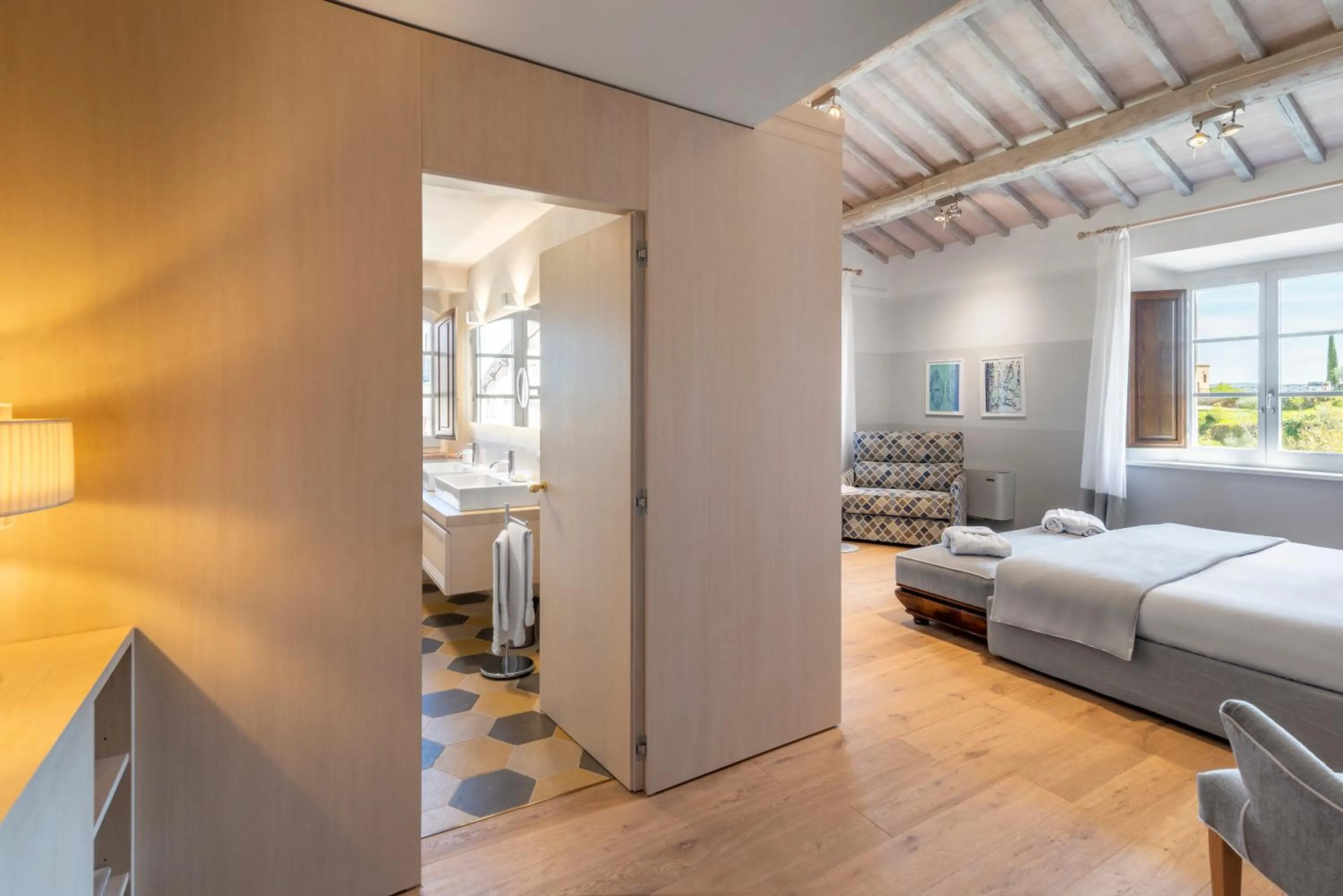 Executive King Size with View in Relais Le Macine Di Stigliano