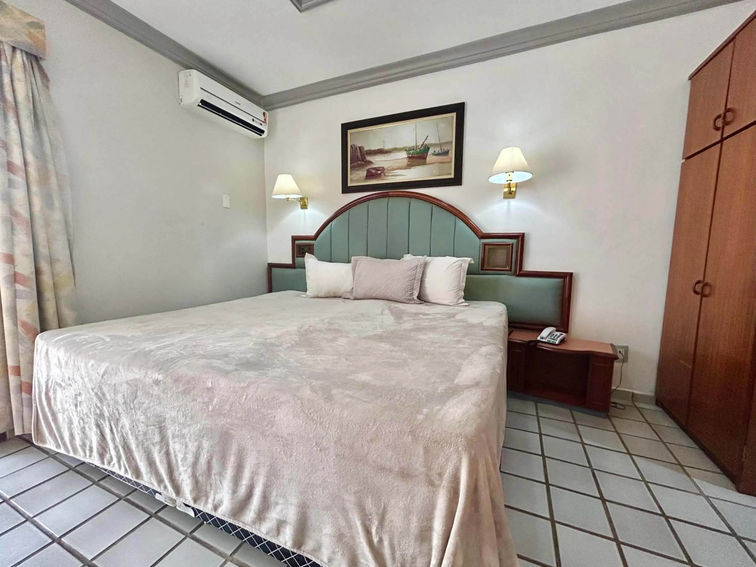 Double Room - single occupancy - Disability Access in Verdes Vales Lazer Hotel
