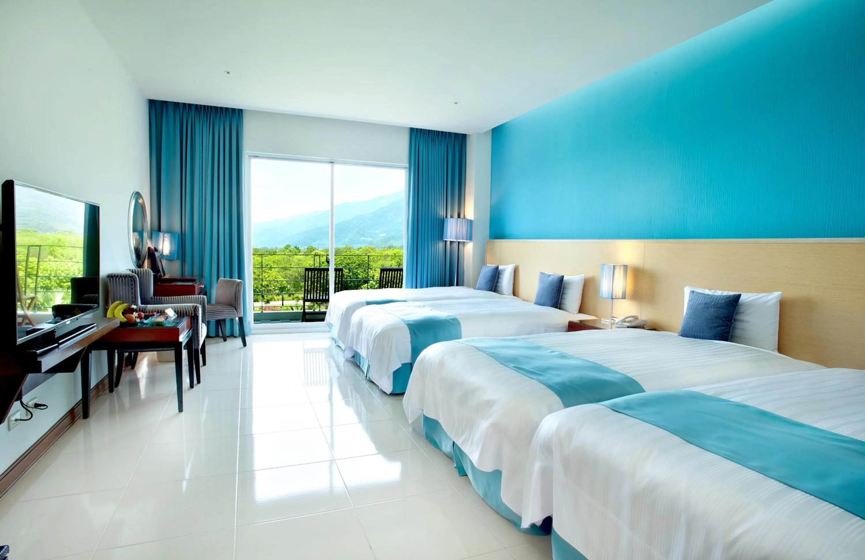 Classic Quadruple Room in Papago International Resort