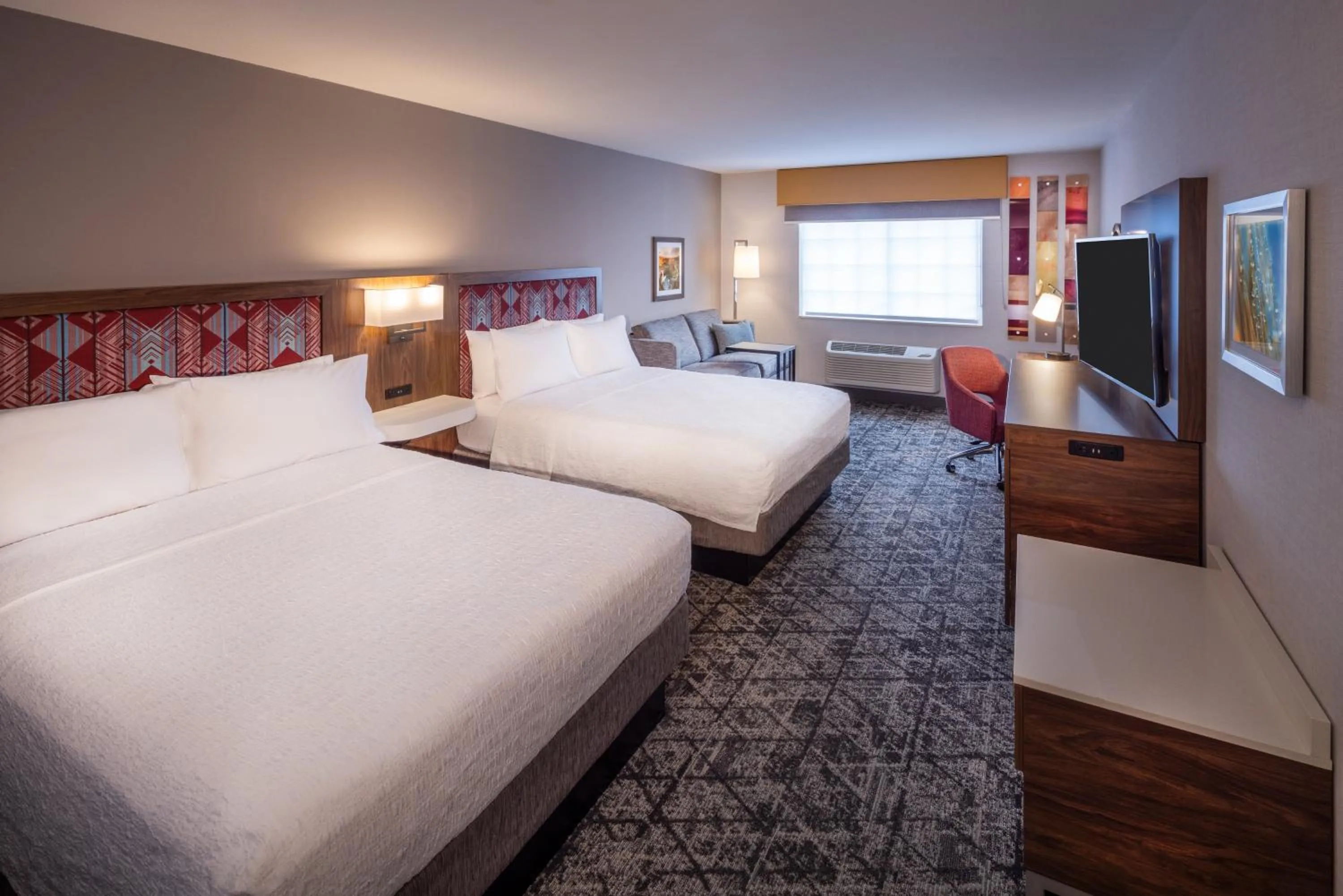 Queen Room with Two Queen Beds and Sofa Bed in Hampton Inn Pullman