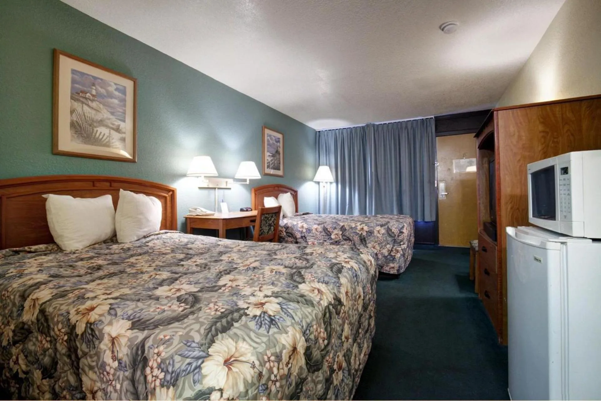Double Room in Americas Best Value Inn Florida Turnpike & I-95