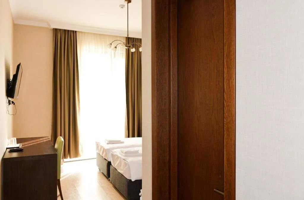 Deluxe Double or Twin Room with Mountain View - single occupancy in Eleon Boutique Hotel