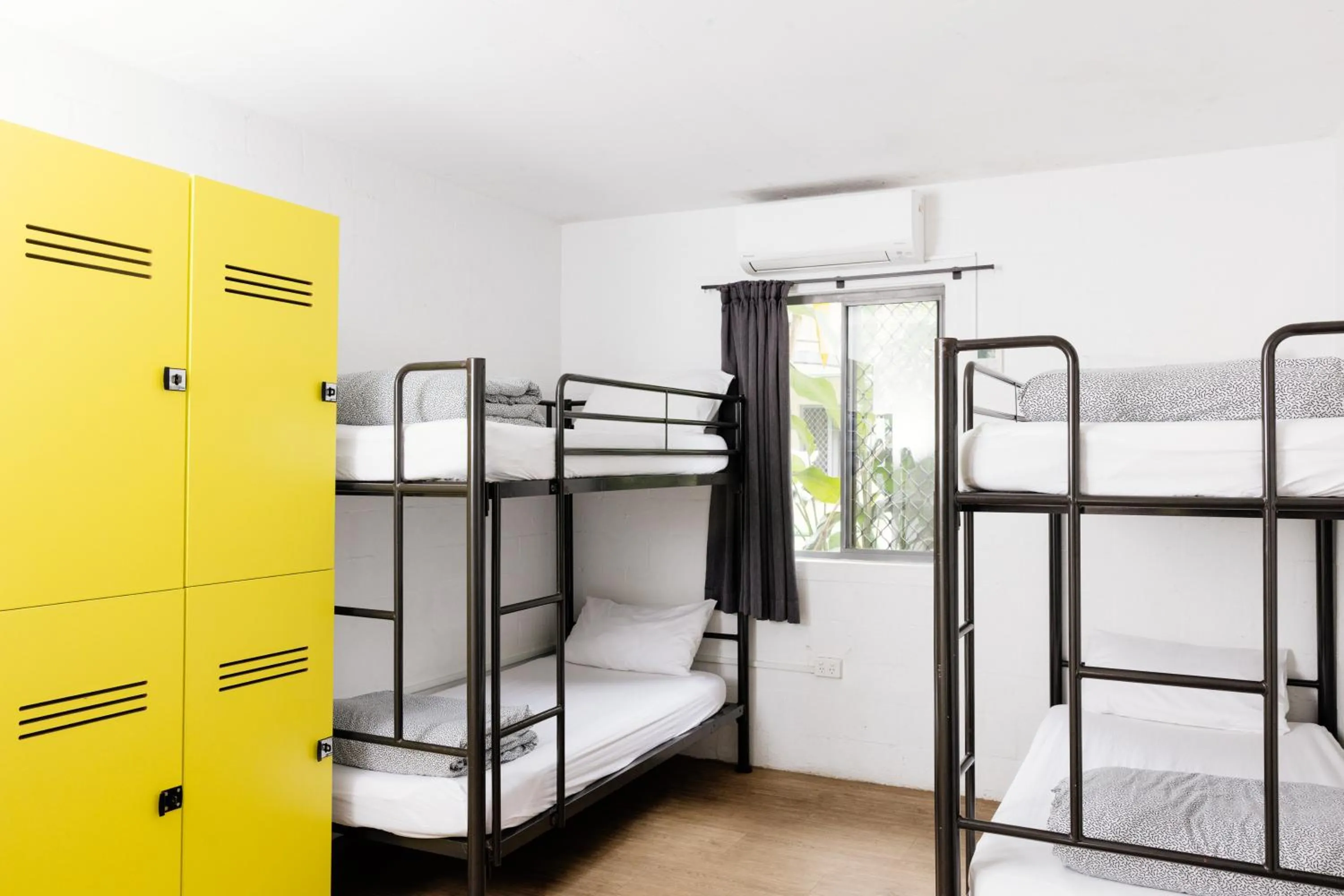 Bed in 4-Bed Male Dormitory Room in YHA Byron Bay