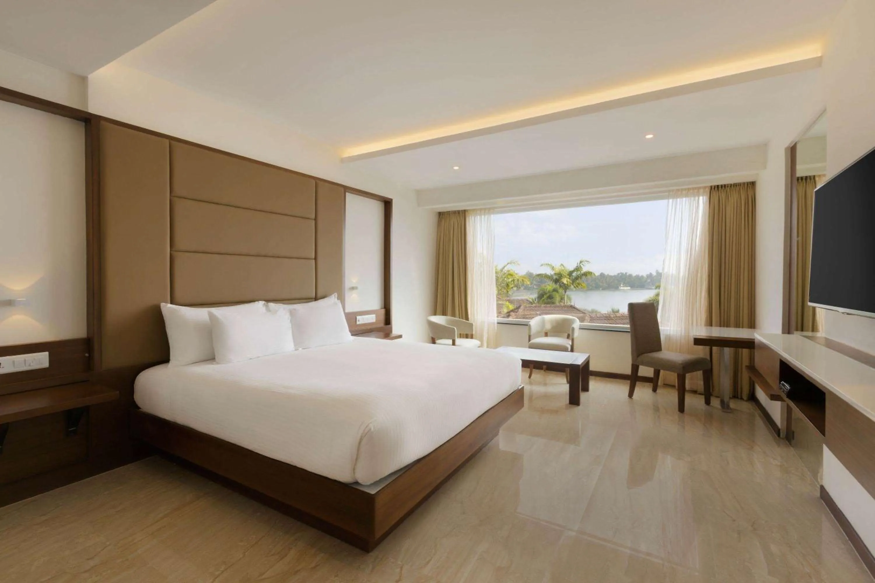Junior Suite with Lake View - Non-Smoking in Ramada Resort by Wyndham Kochi