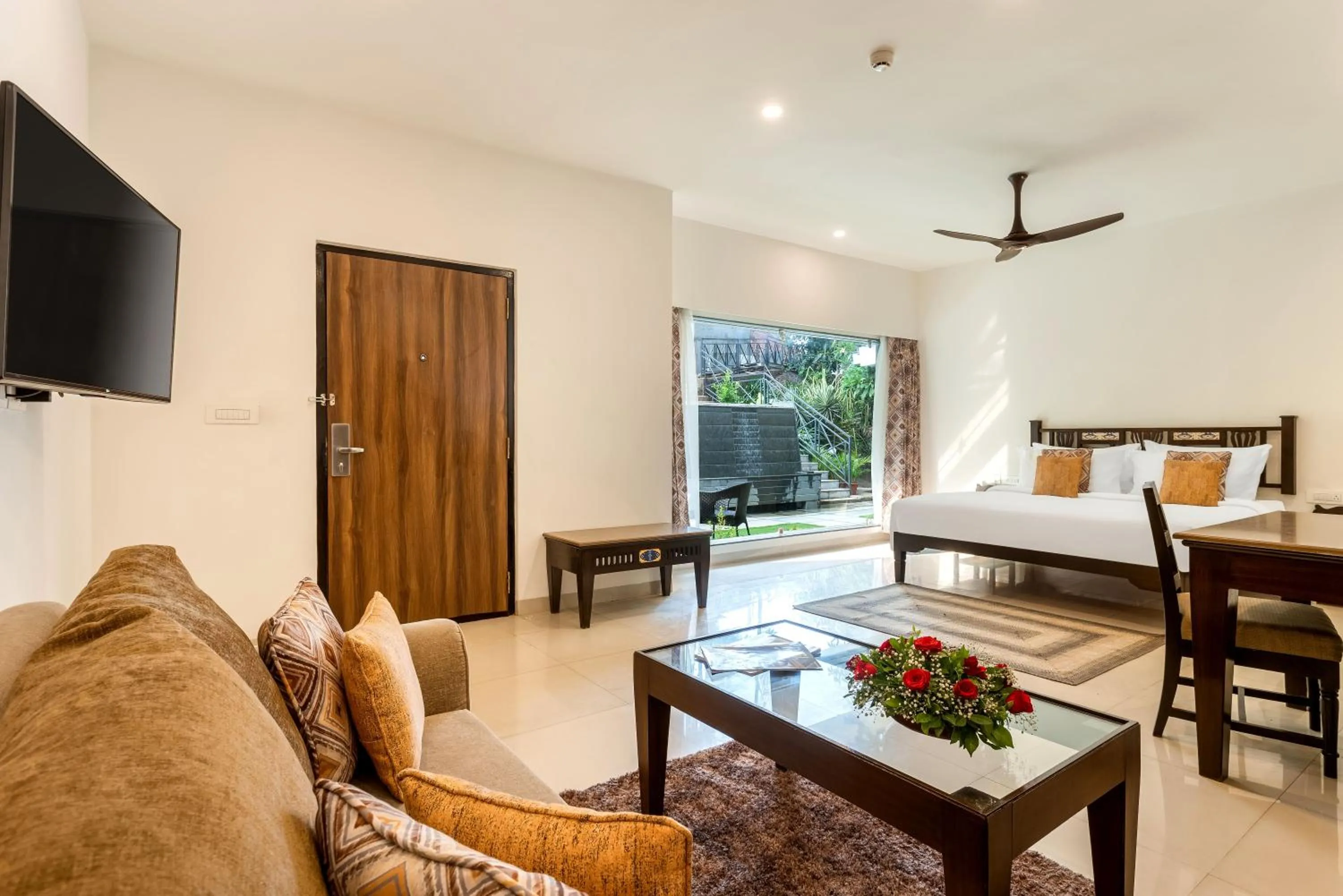 Hill View Deluxe Double Room in Bogmallo Beach Resort