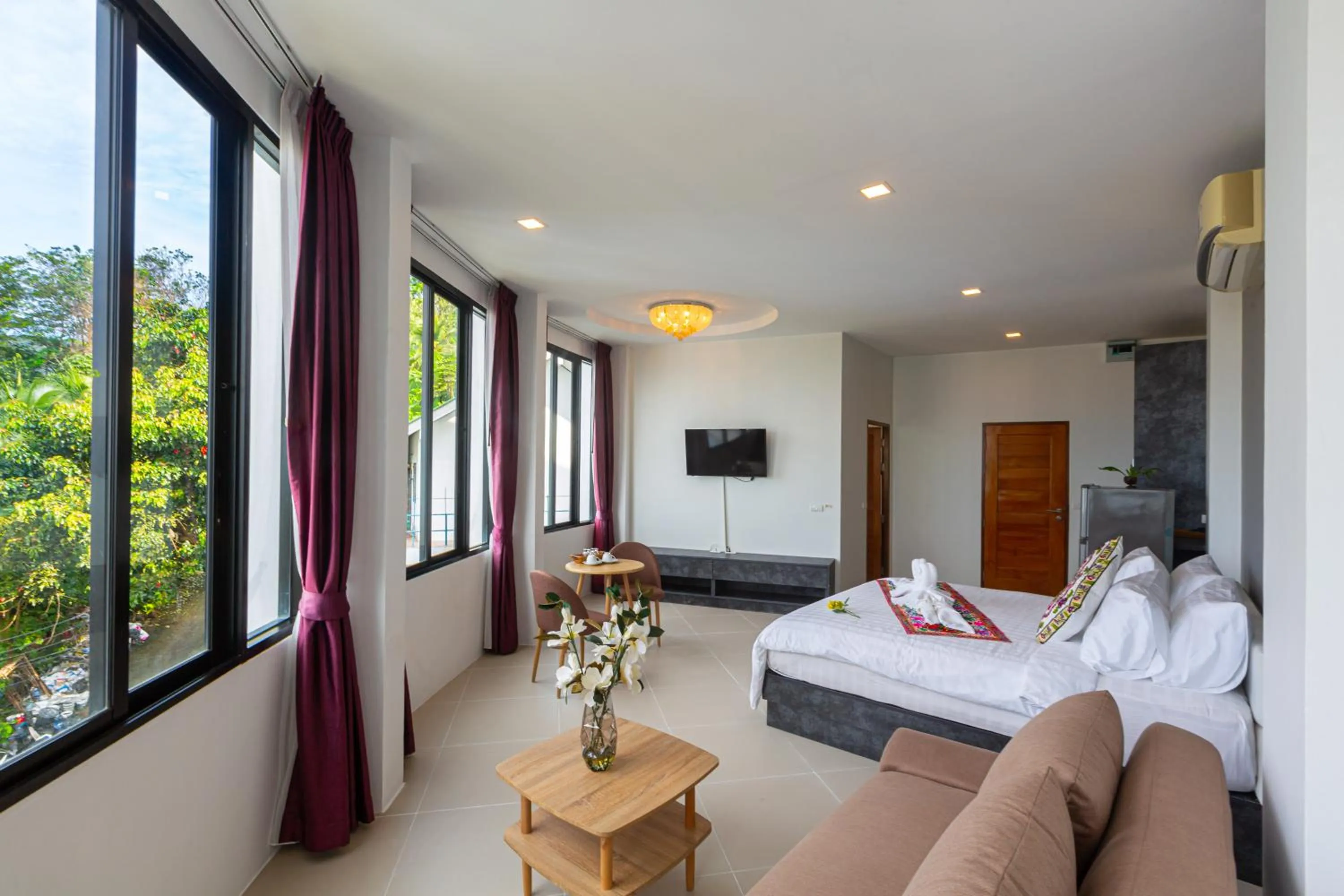 Suite with Sea View in Rossarin Sea View Patong