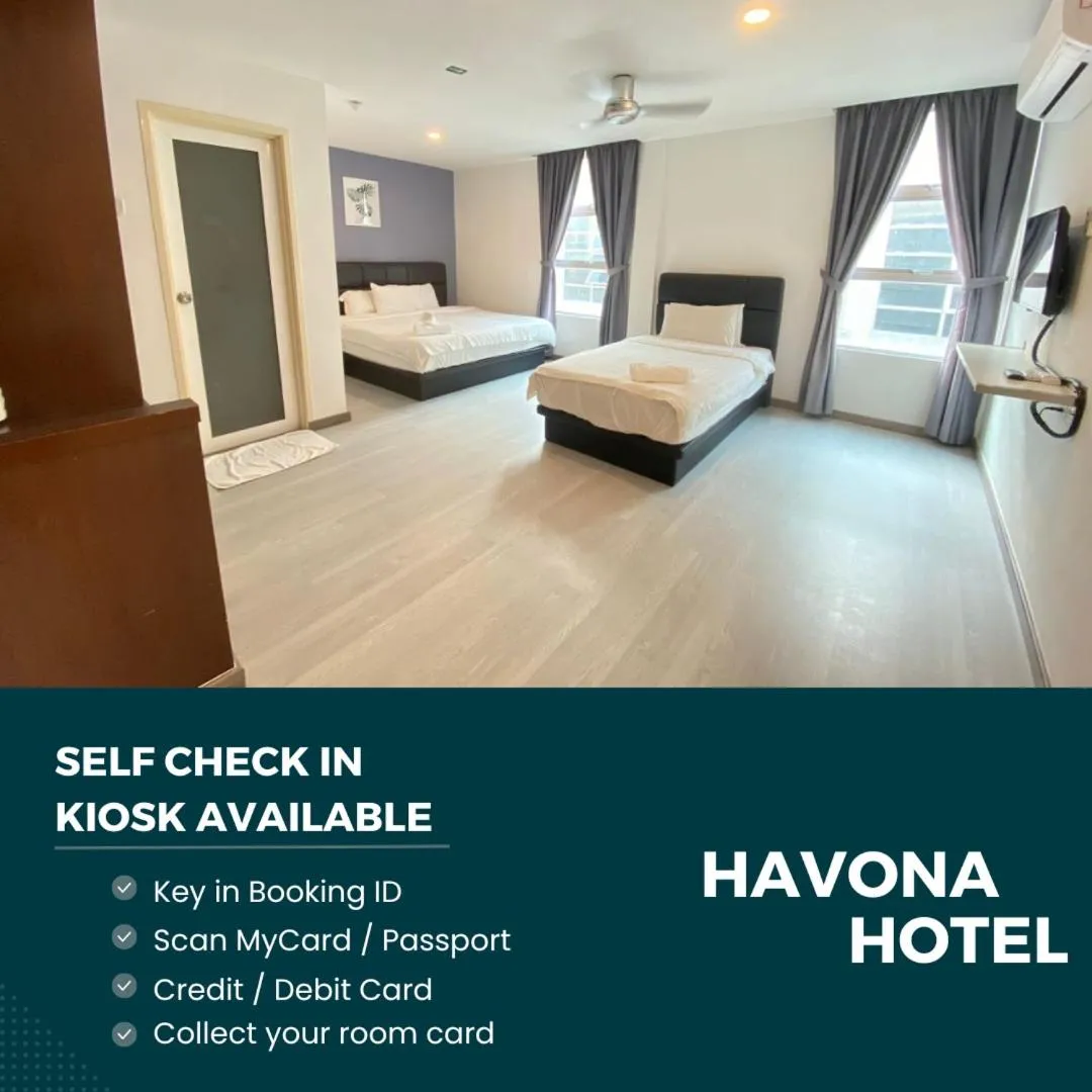 Triple Room in Havona hotel - Taman Tropika Kulai