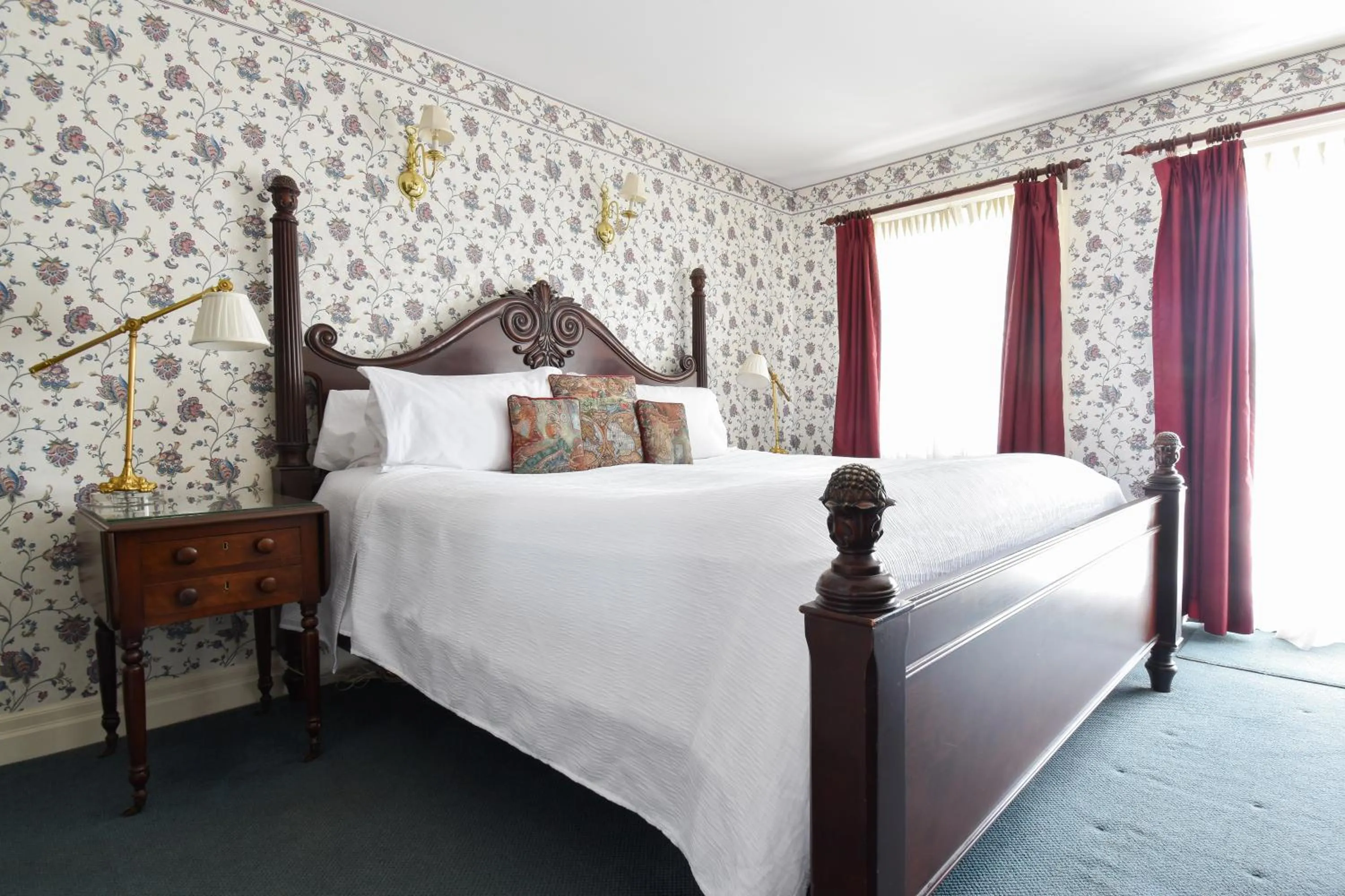 Superior King Room in The Waring House