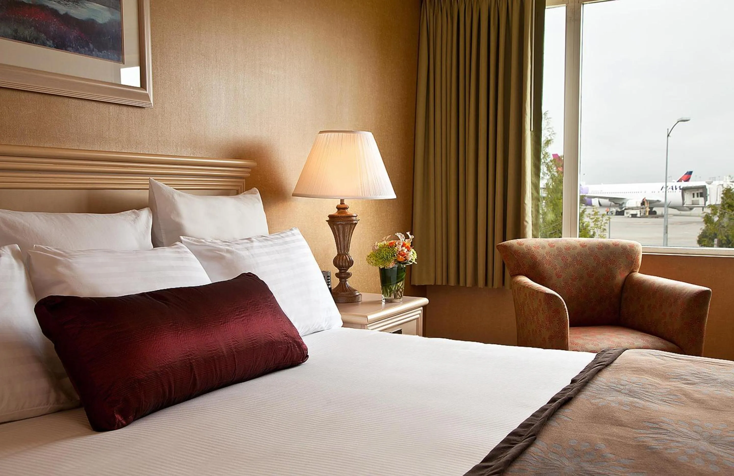 Queen Room in Coast Gateway Hotel