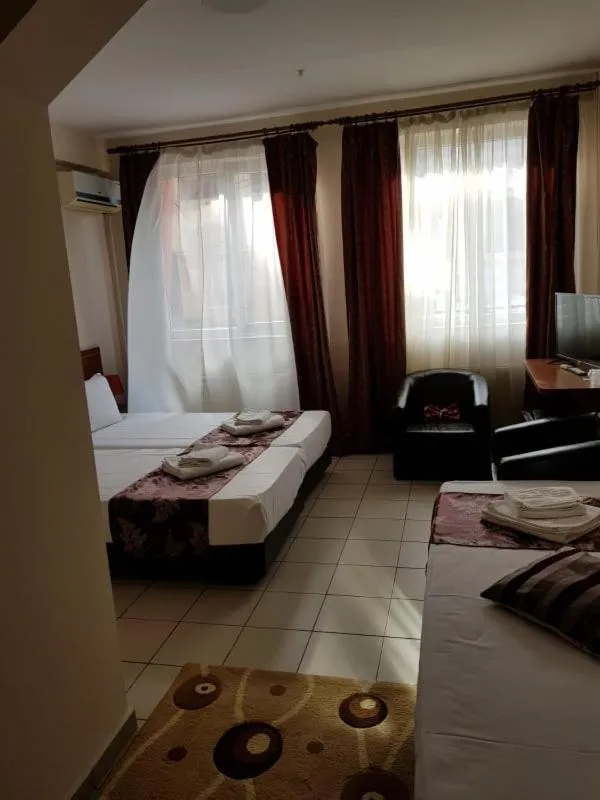 Superior Triple Room in Hotel Tranzzit