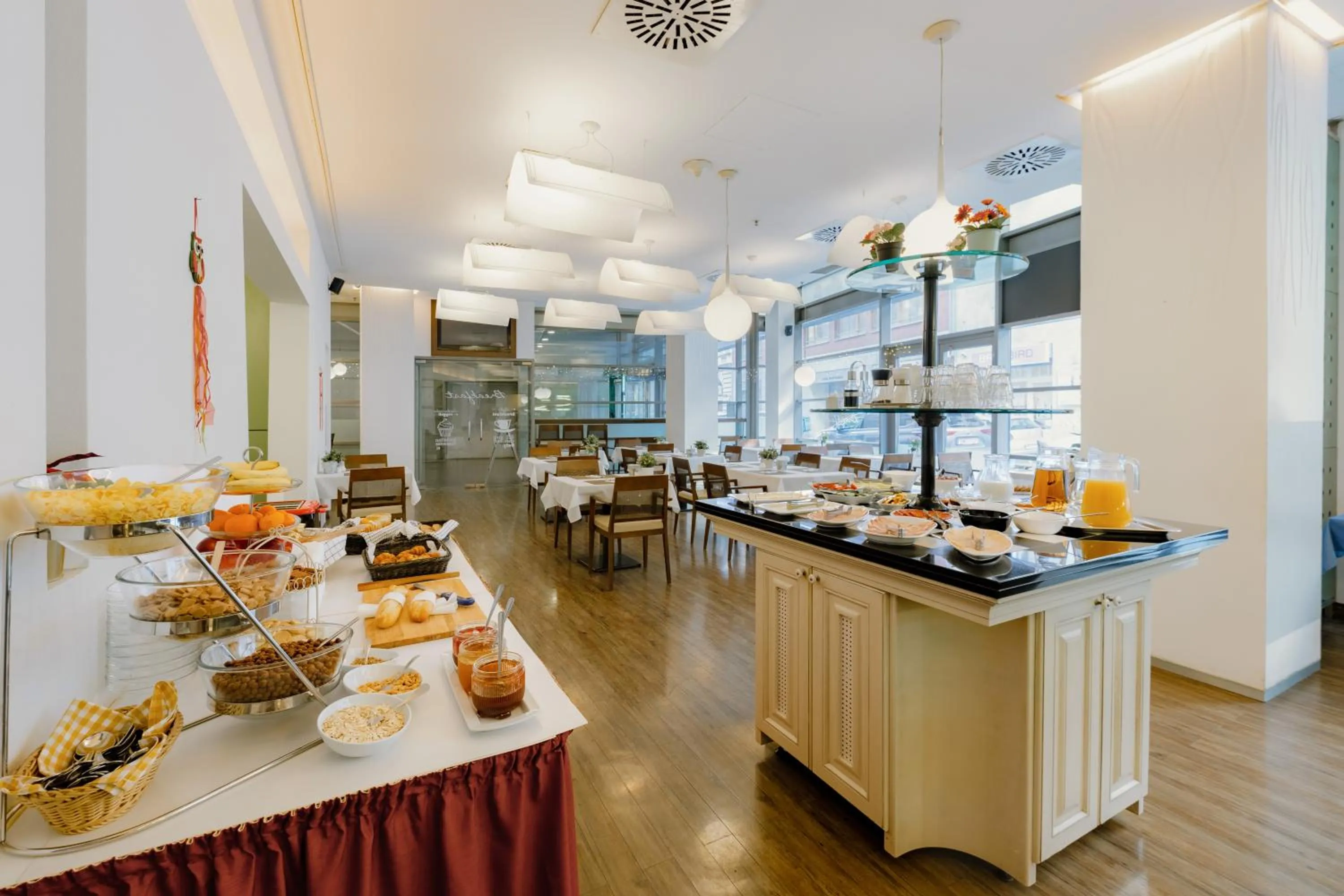 Restaurant/places to eat in Bliss Residence & Spa