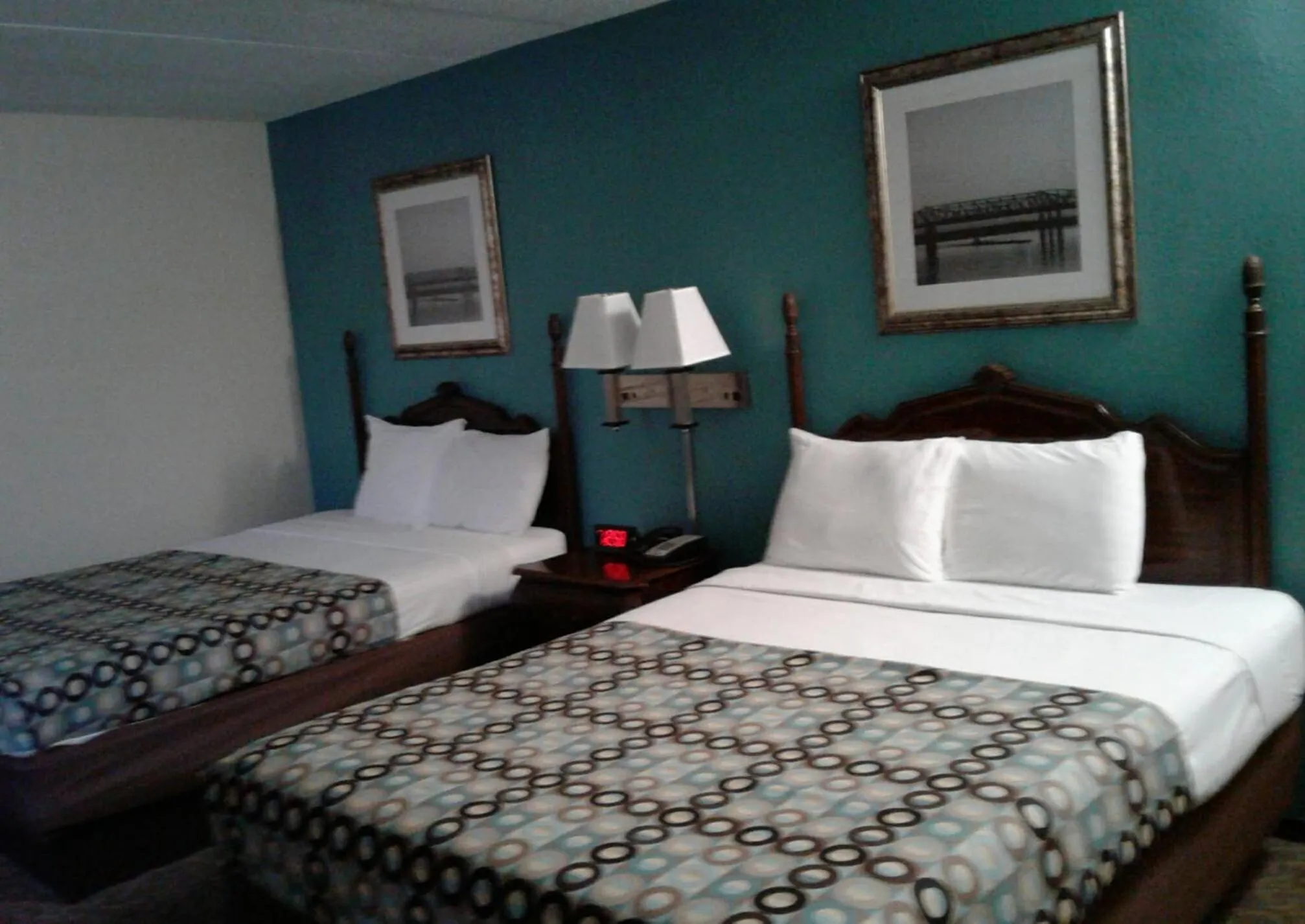 Queen Room with Two Queen Beds - Non-Smoking in Red Carpet Inn Rochester