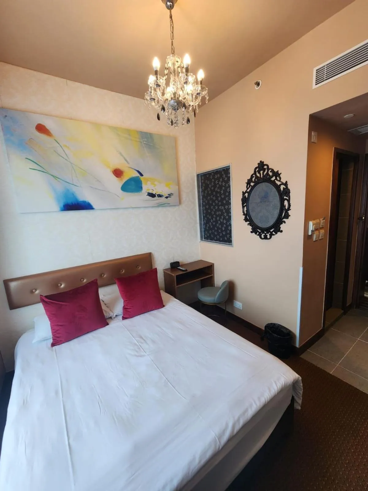 Superior City View Room in Best Western Hotel Causeway Bay