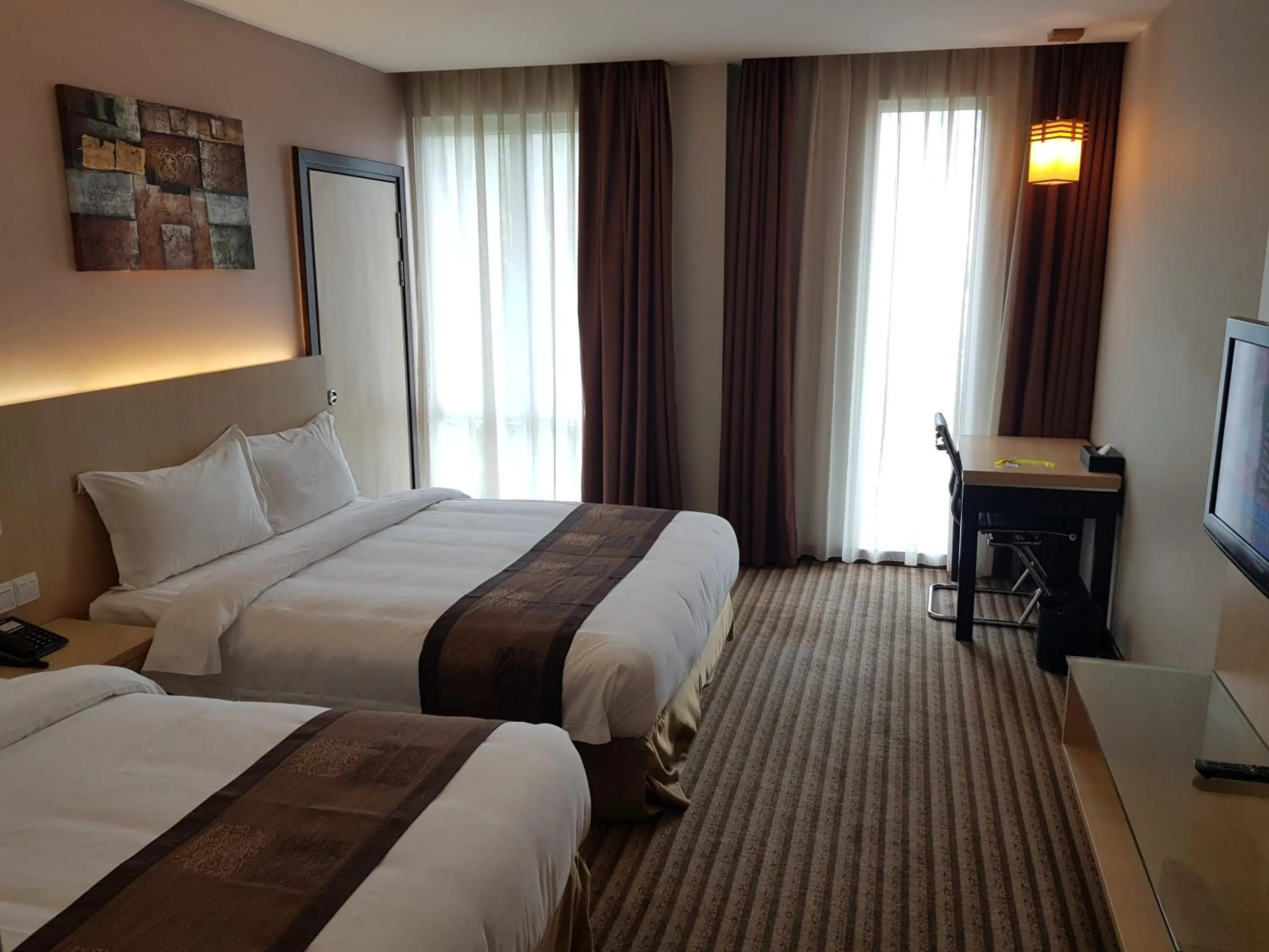 Deluxe Triple Room in DeHome Boutique Hotel