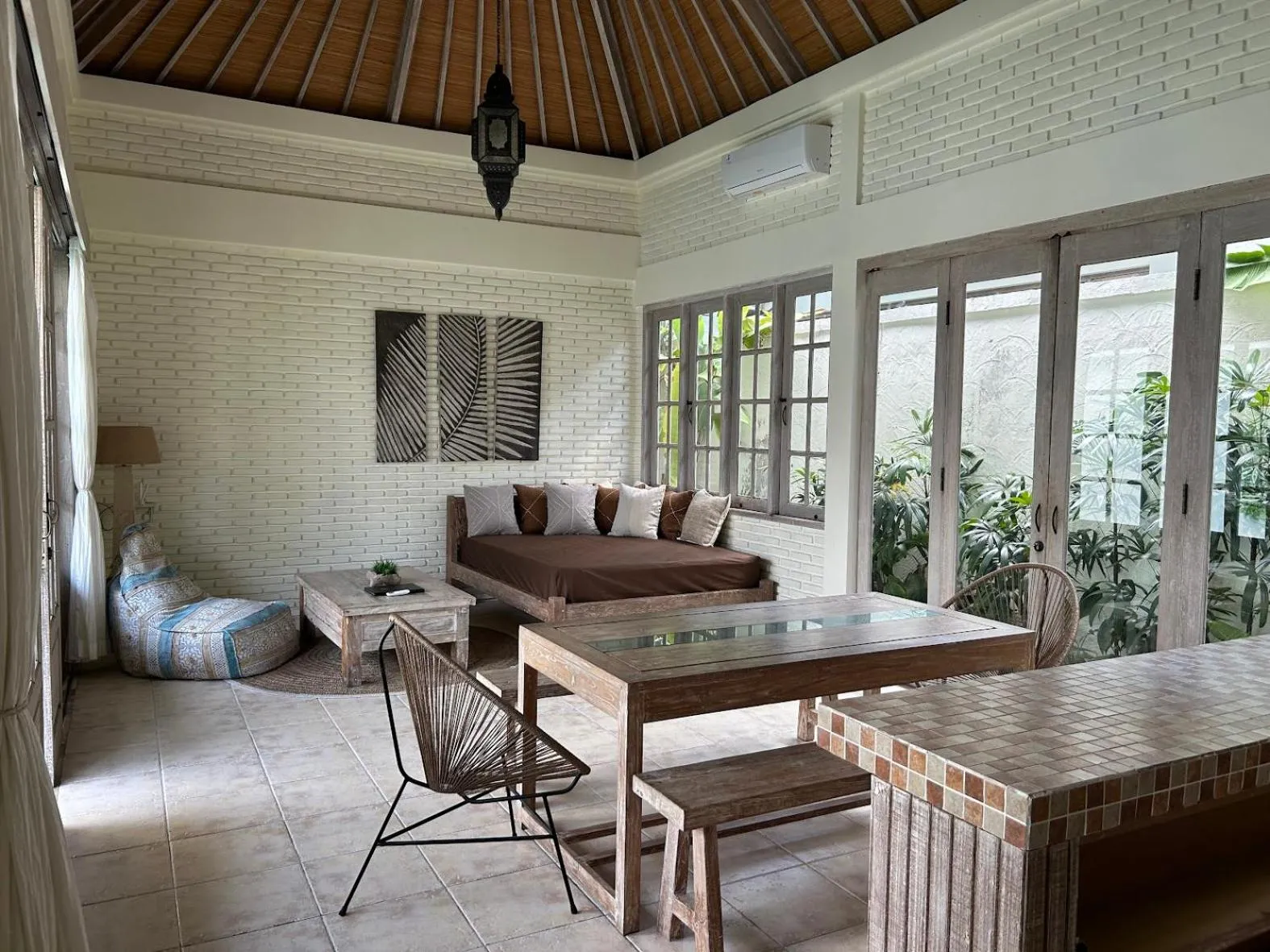 Family Room in Artemis Villa Hotel