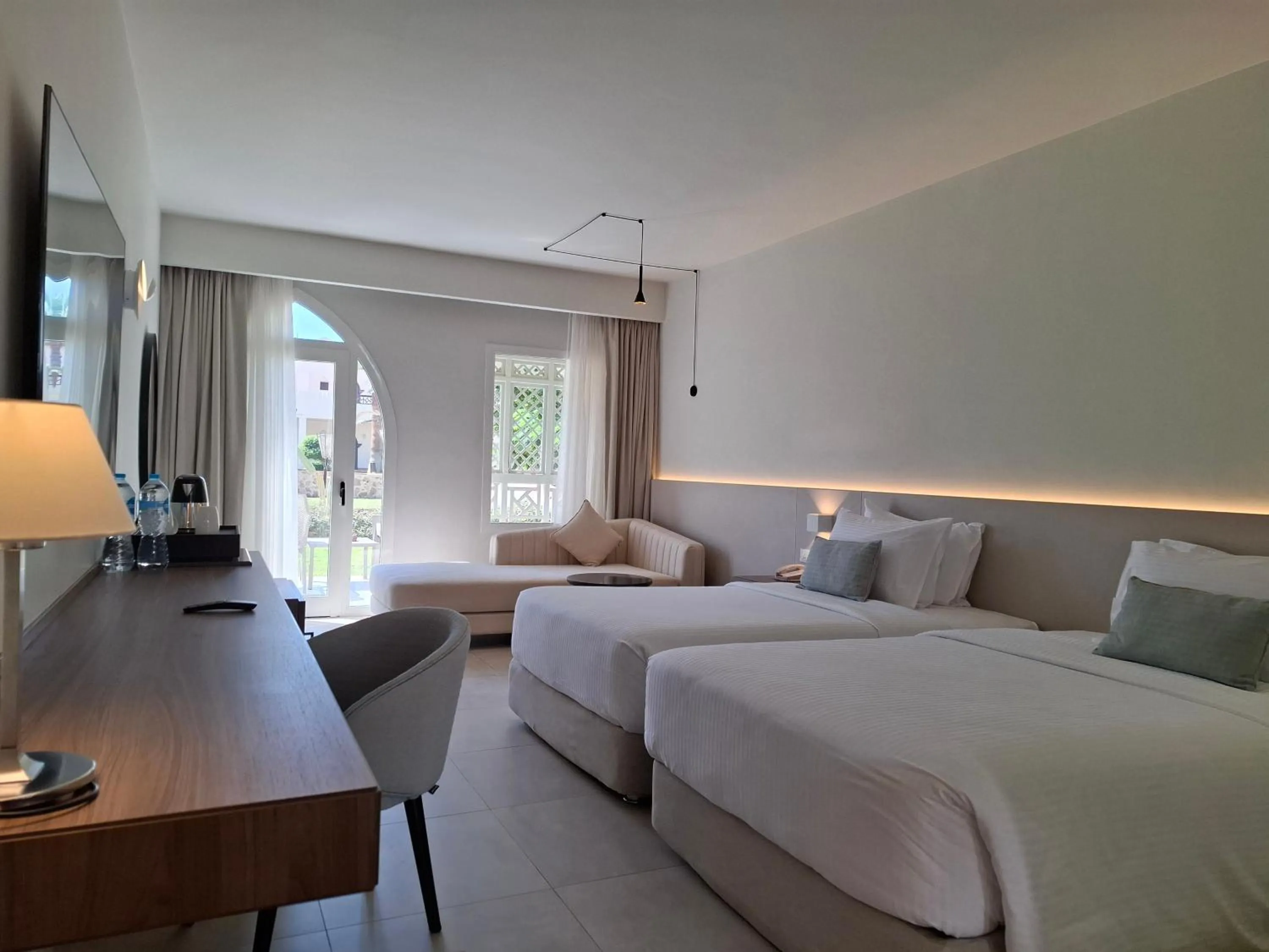 Deluxe Room With Pool View in Reef Oasis Beach Aqua Park Resort