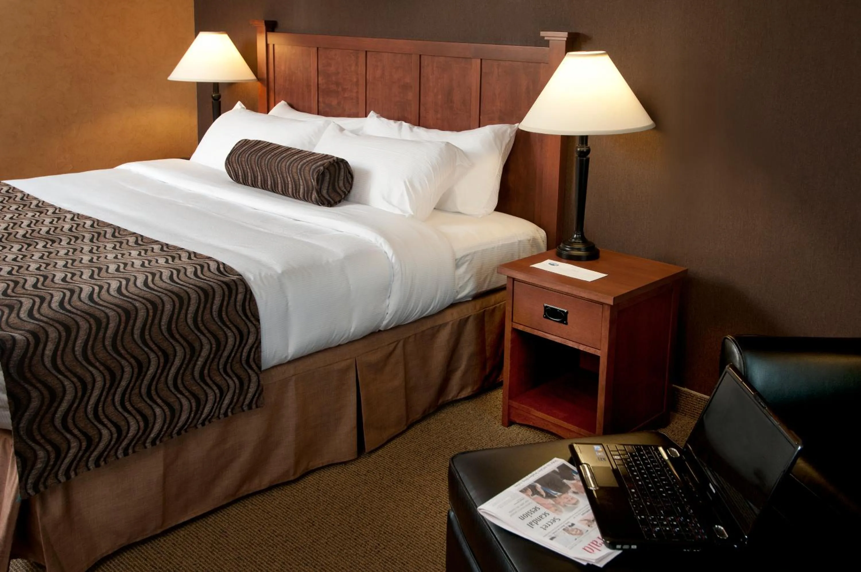 Superior King Room in Maritime Inn Port Hawkesbury