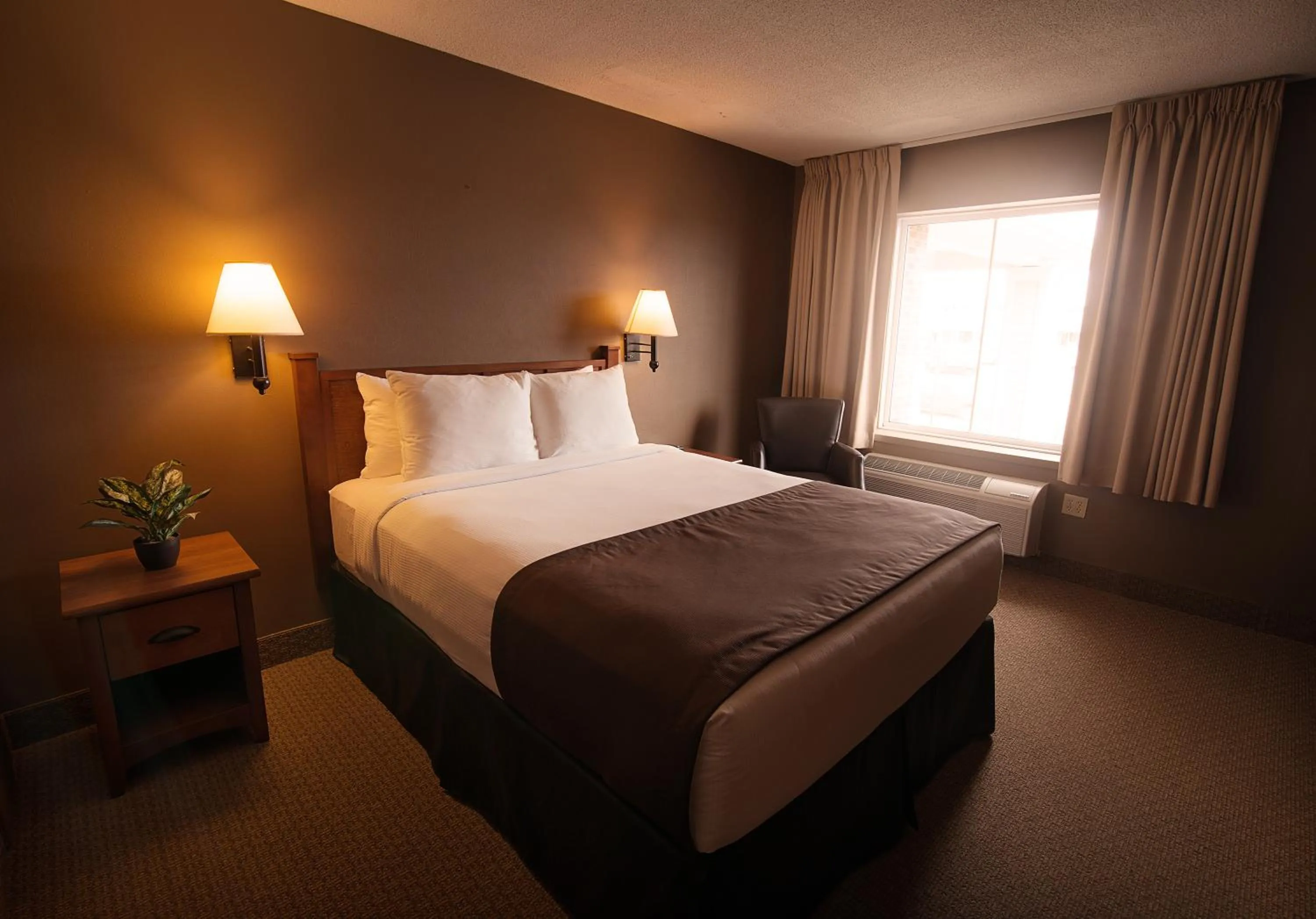 Standard Queen Room in Maritime Inn Port Hawkesbury