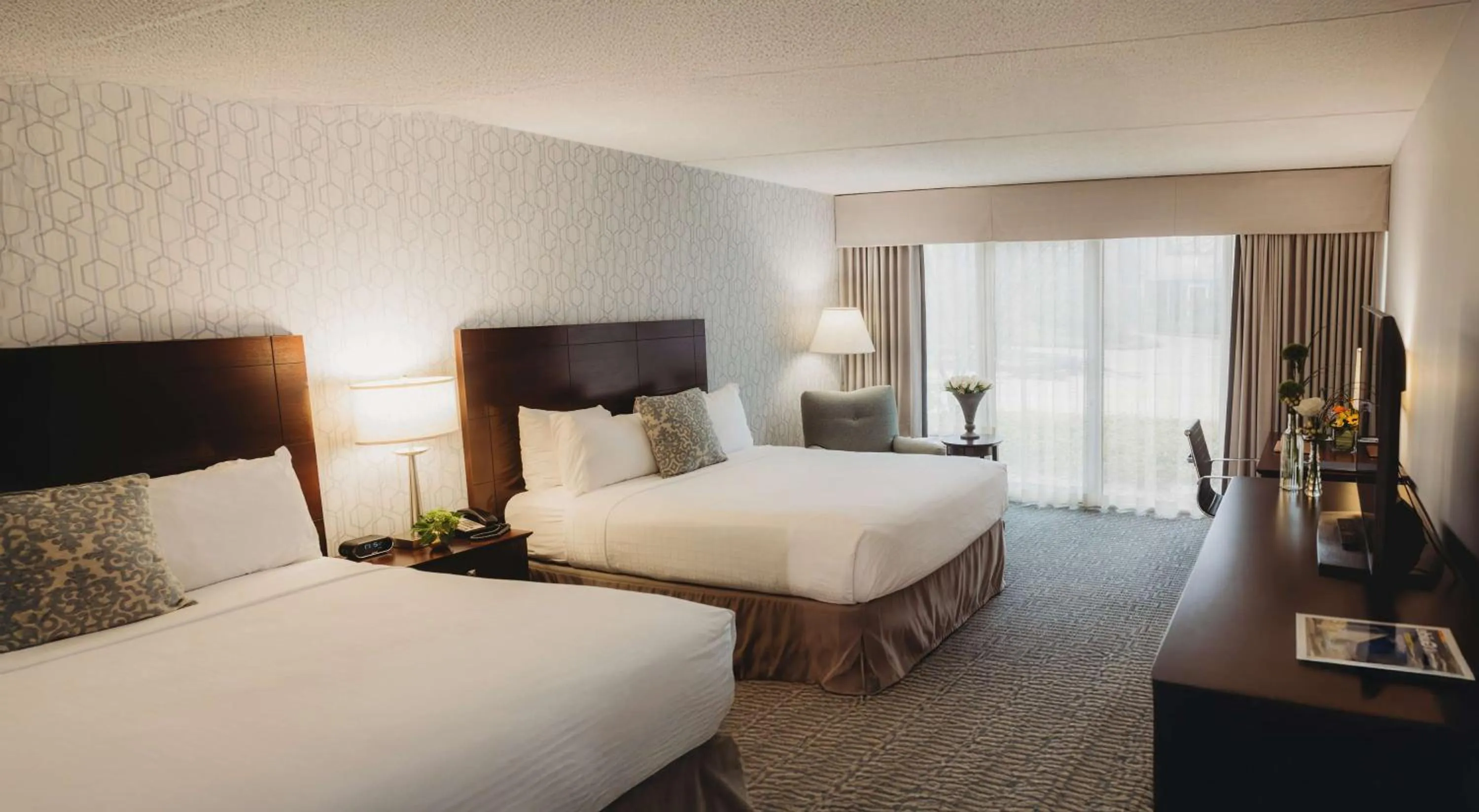 Queen Room - Disability Access in Somerset Inn Troy