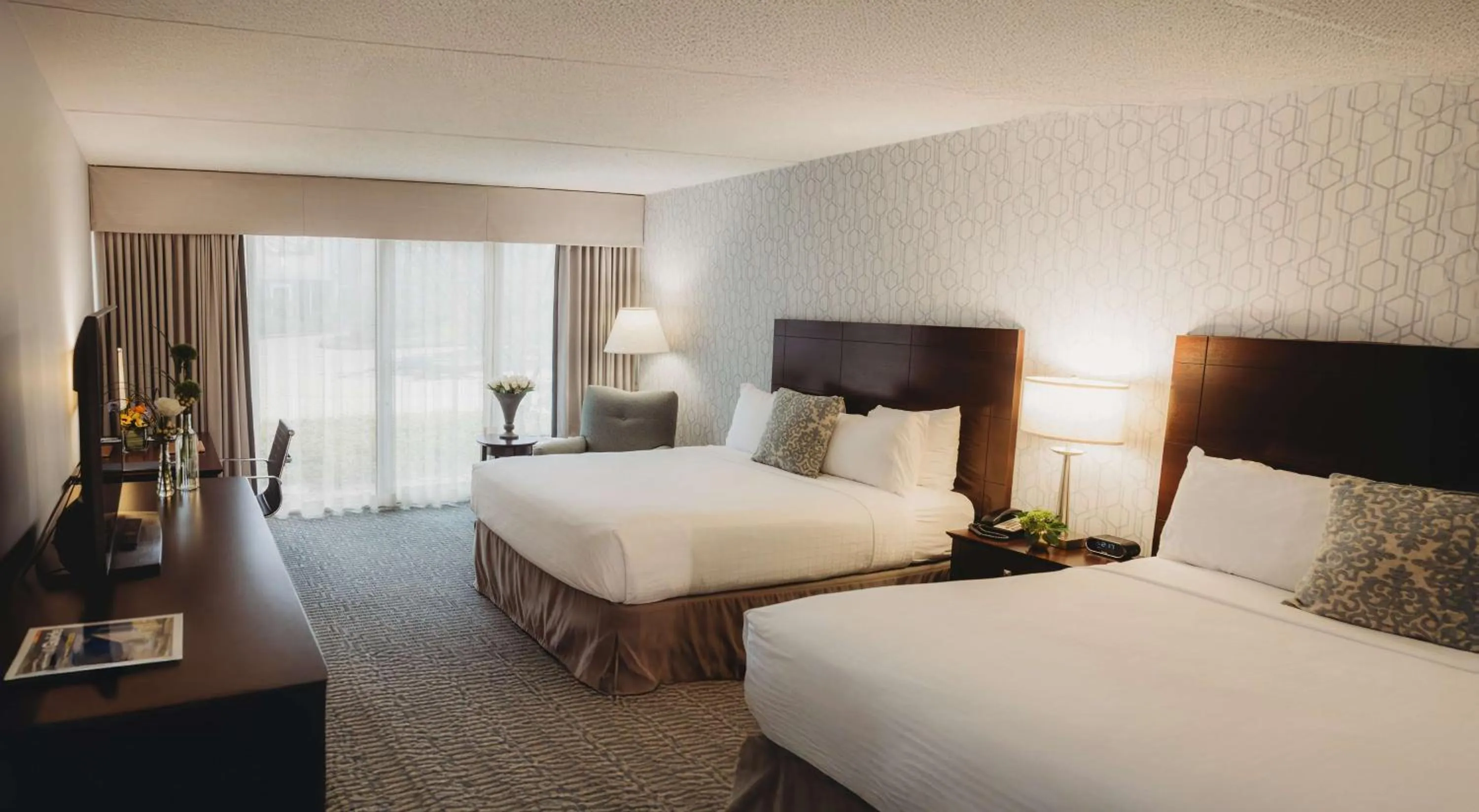 Deluxe Queen Room with Two Queen Beds in Somerset Inn Troy