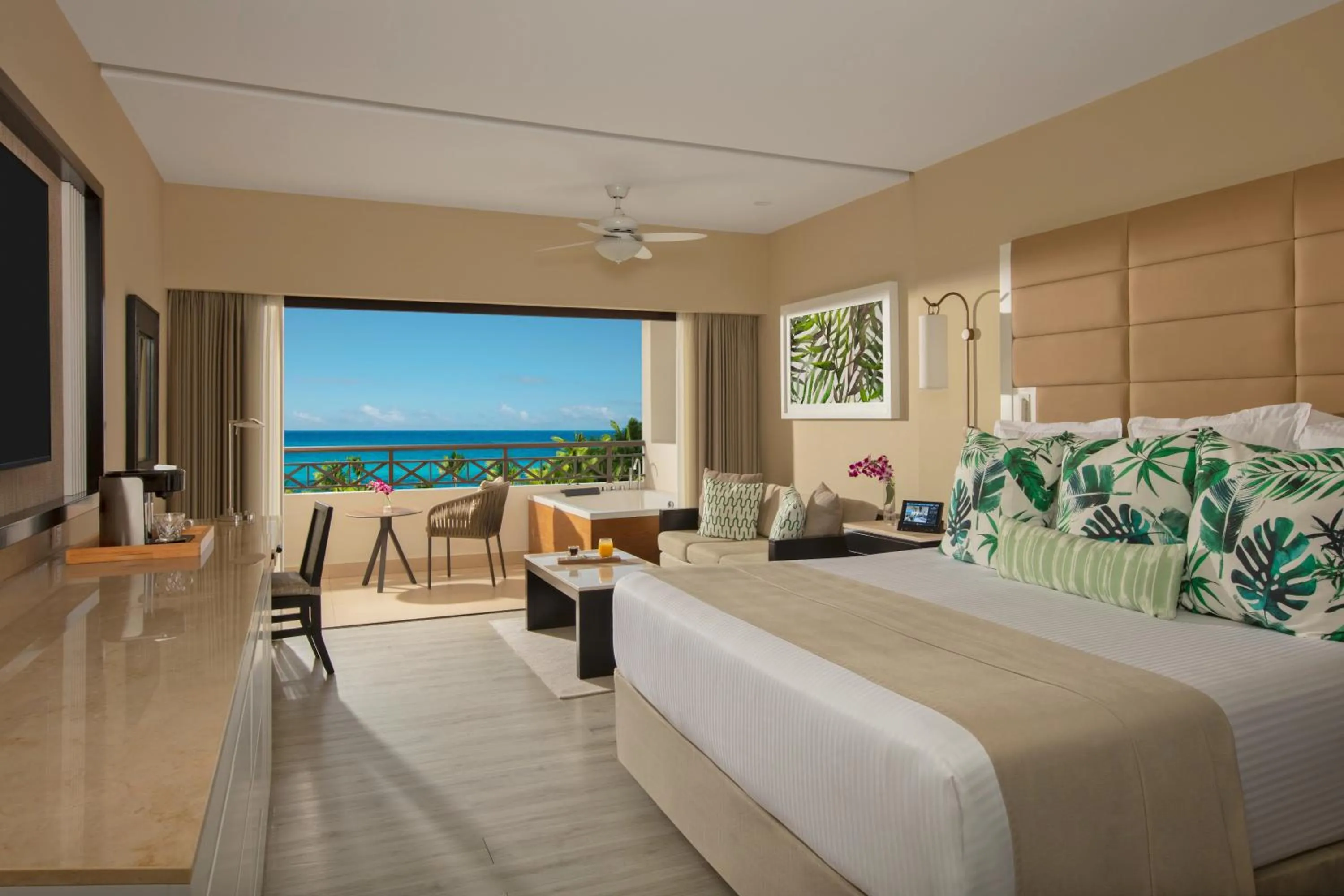 Preferred Club Junior Suite Ocean View Double - single occupancy in Secrets Wild Orchid