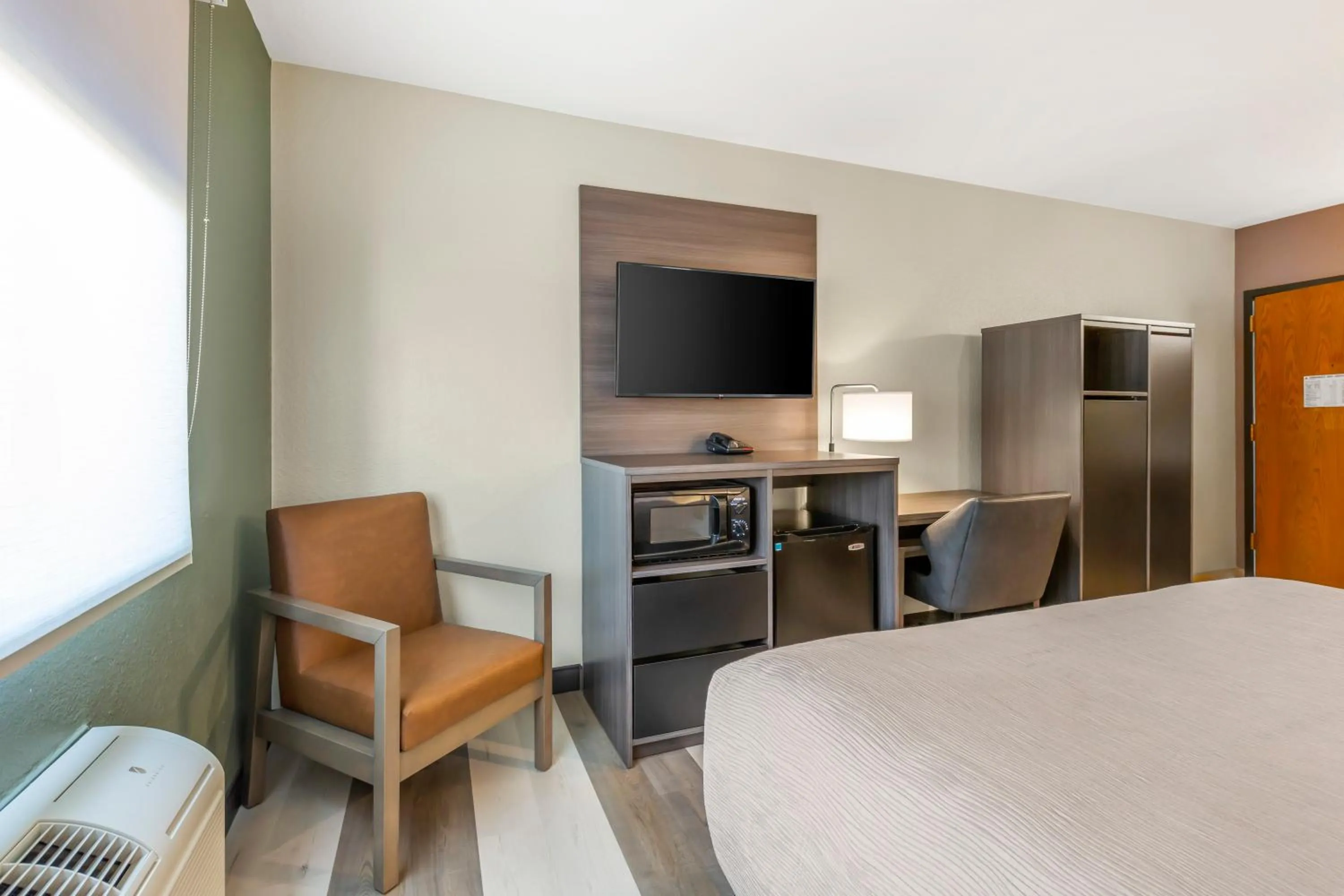 Superior Queen Room, Non - Smoking in Quality Inn Hamilton Bitterroot Valley